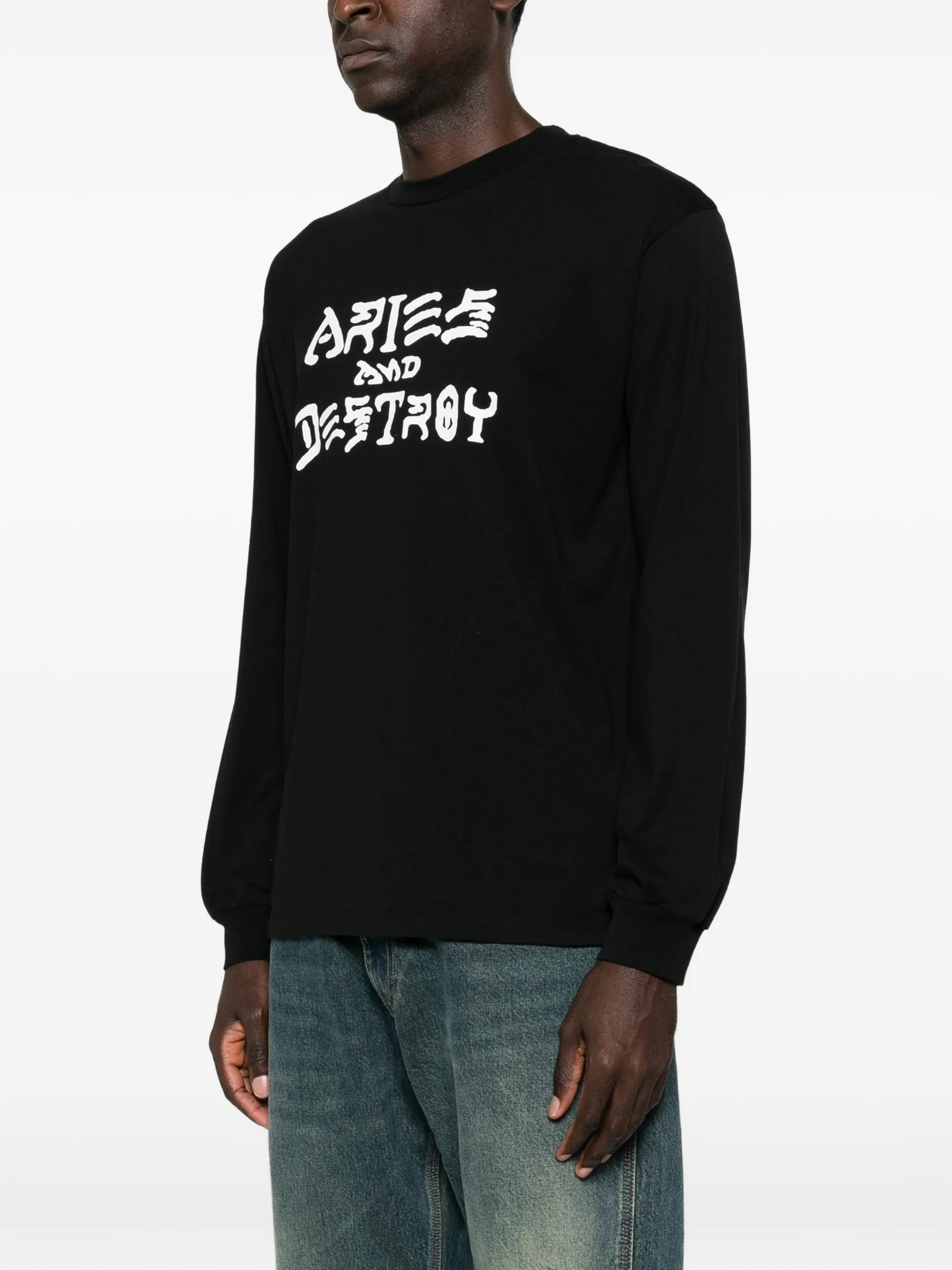 long-sleeve slogan-print T-shirt