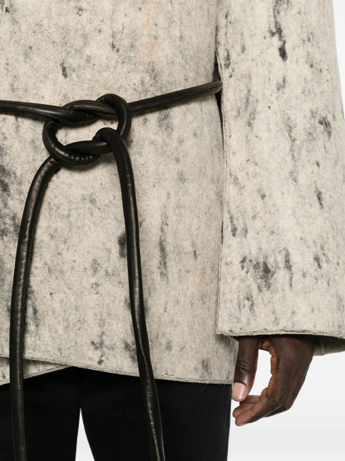 Dracucollar extreme-collar coat