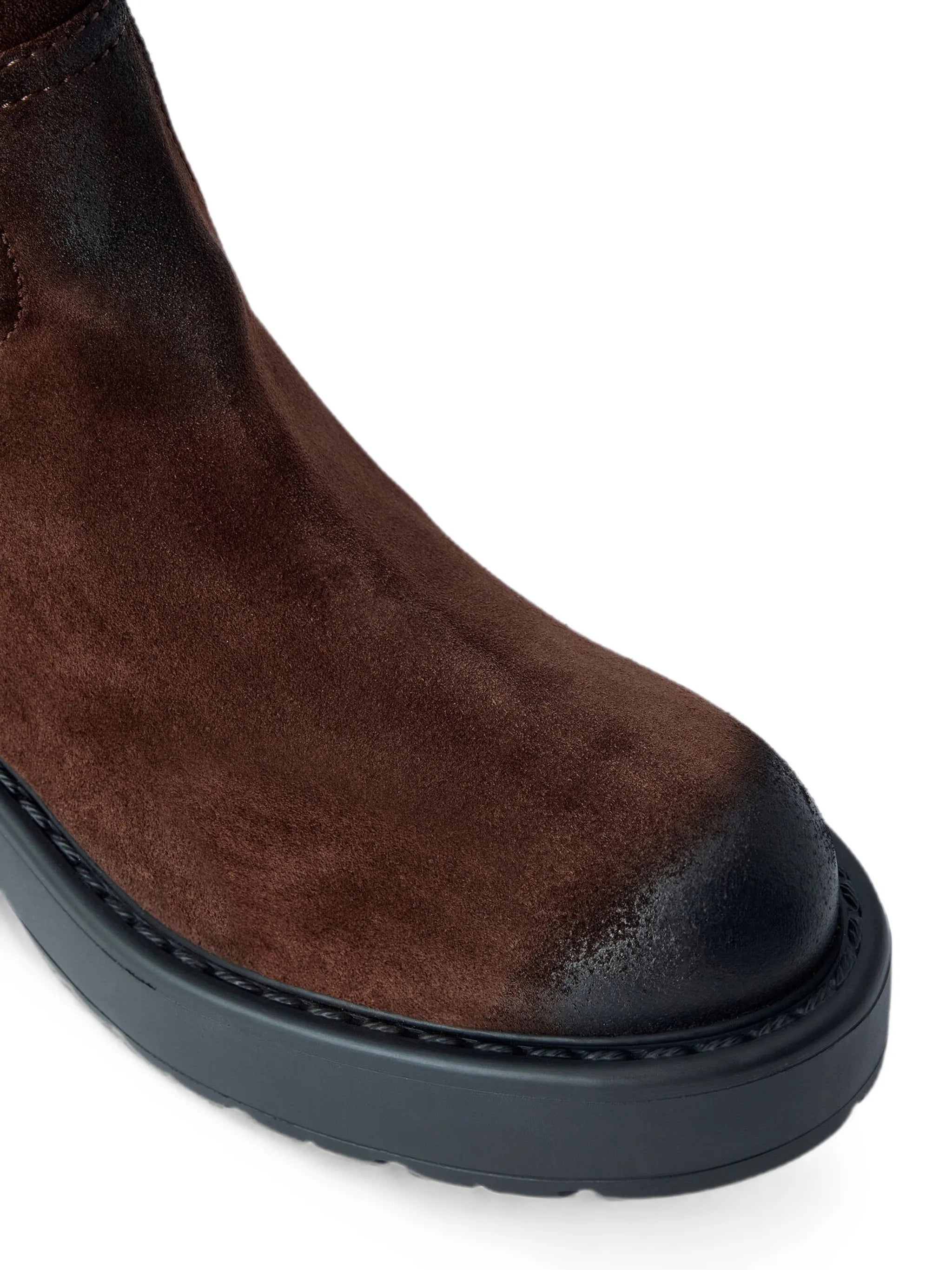 round-toe suede boots