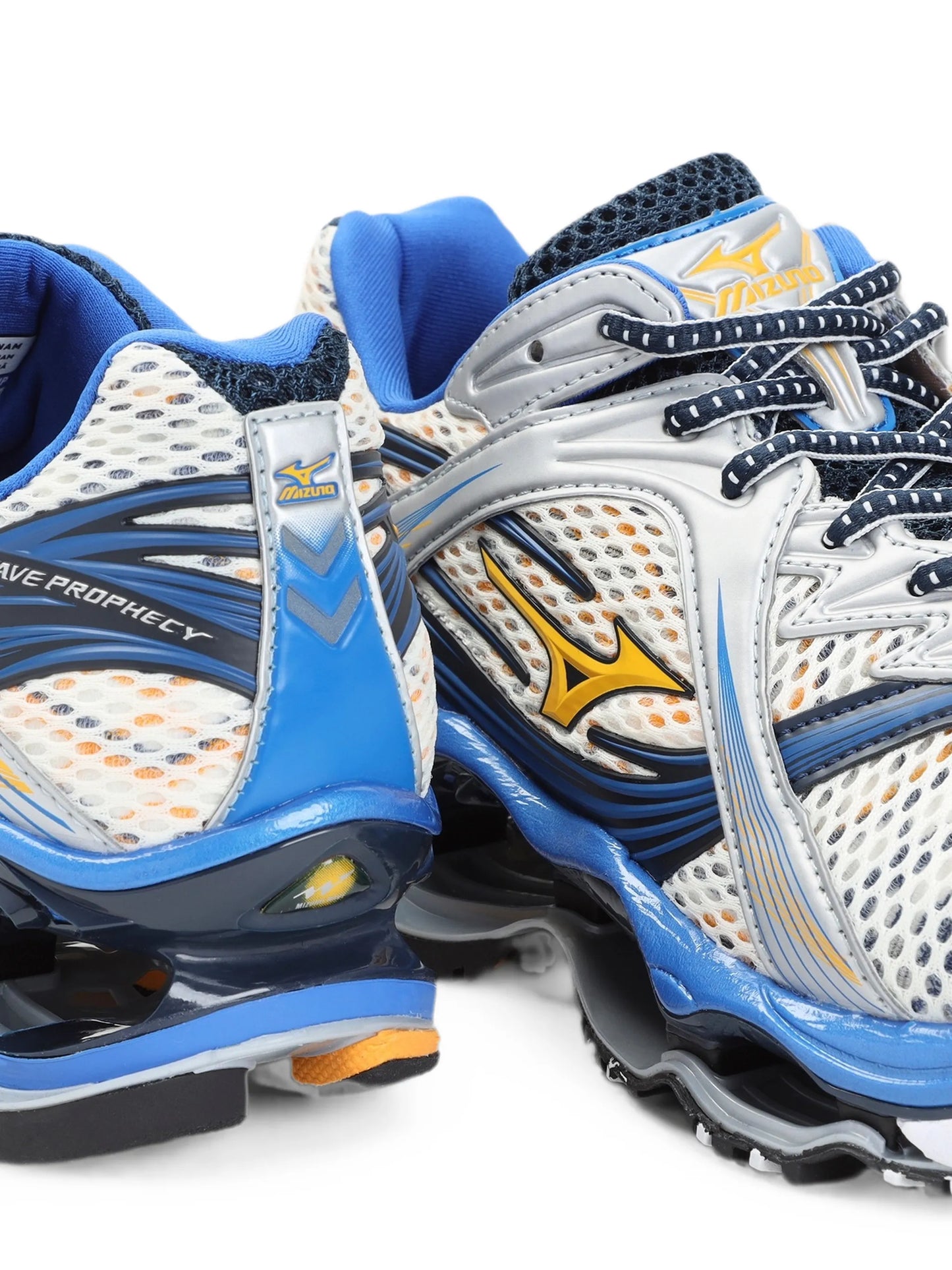 Wave Prophecy sneakers