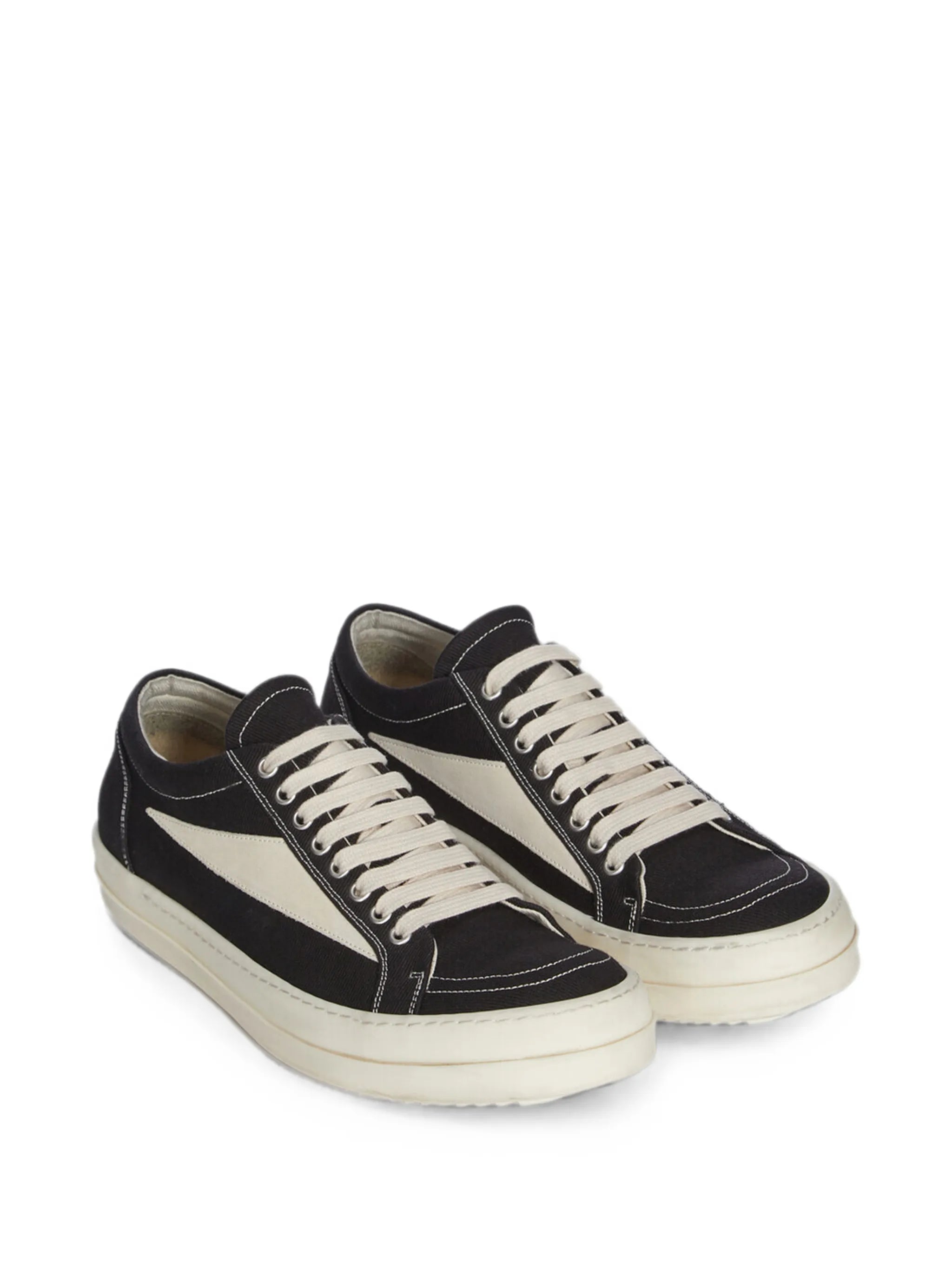 Vintage low-top lace-up sneakers