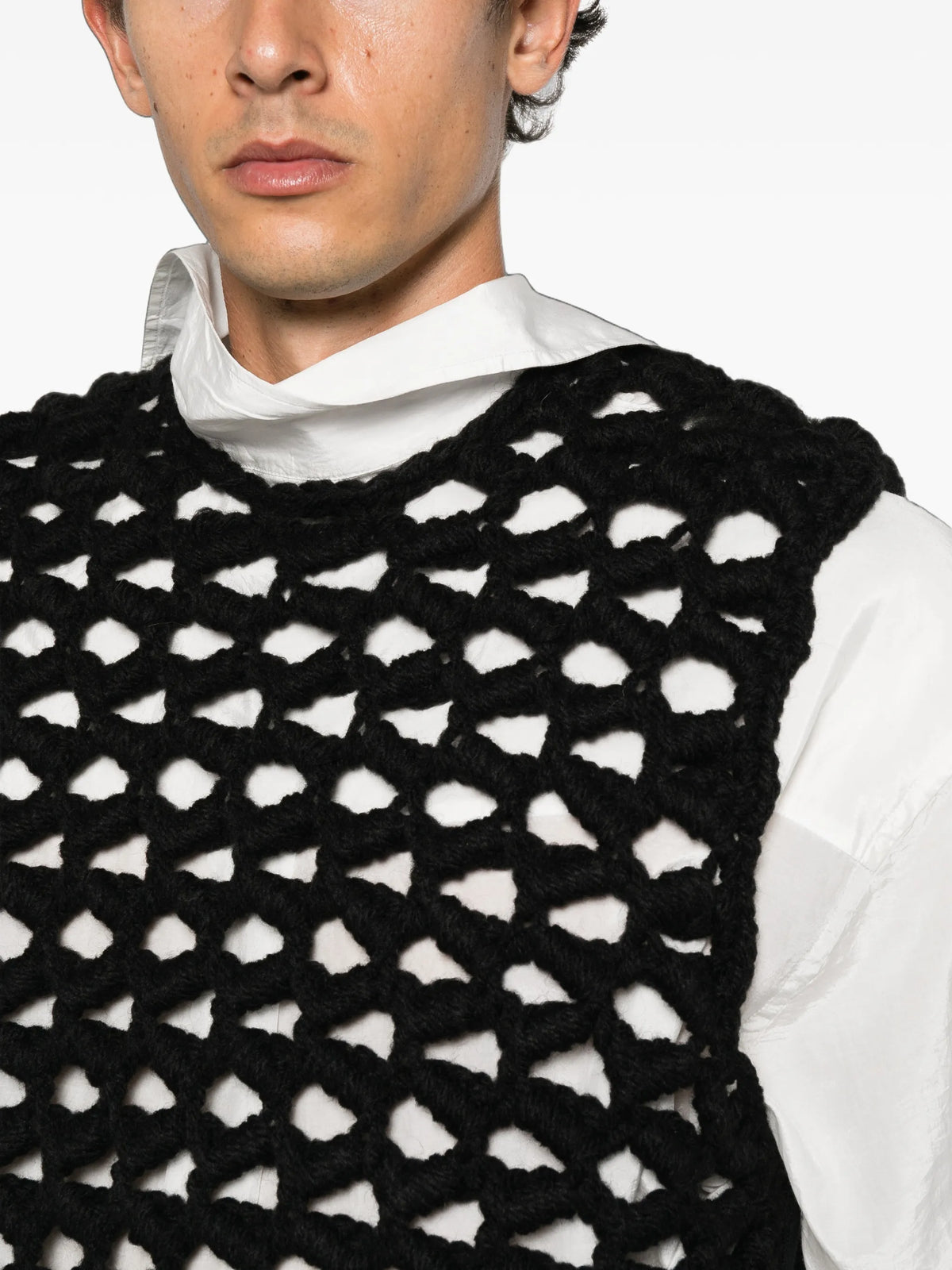 crew-neck vest