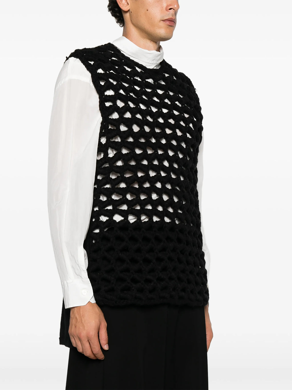 crew-neck vest
