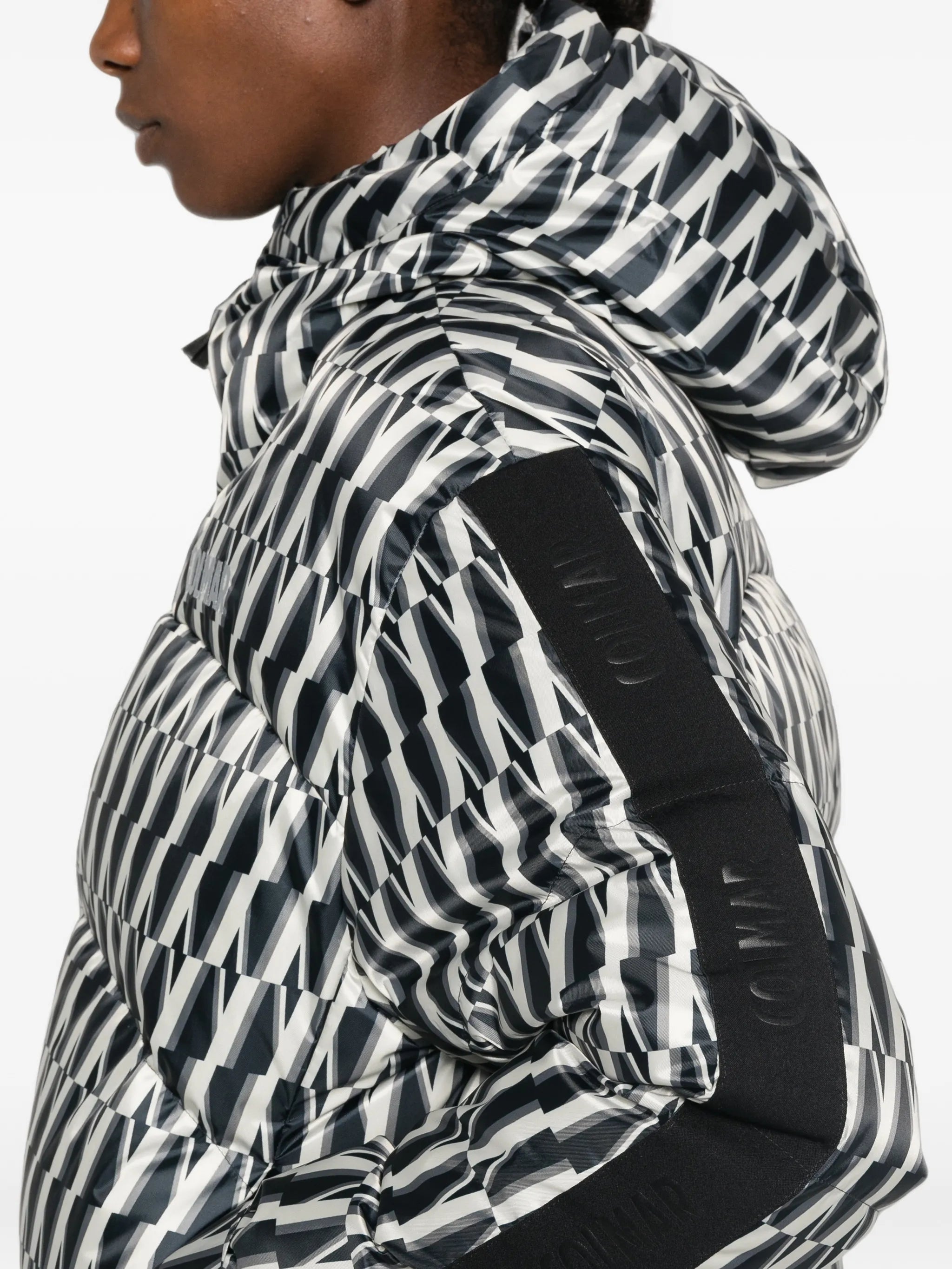 printed hooded ski jacket