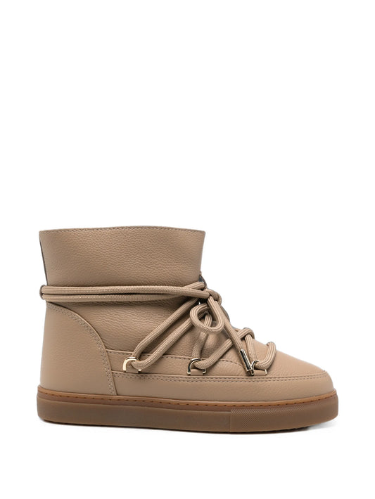 lace-up leather ankle boots
