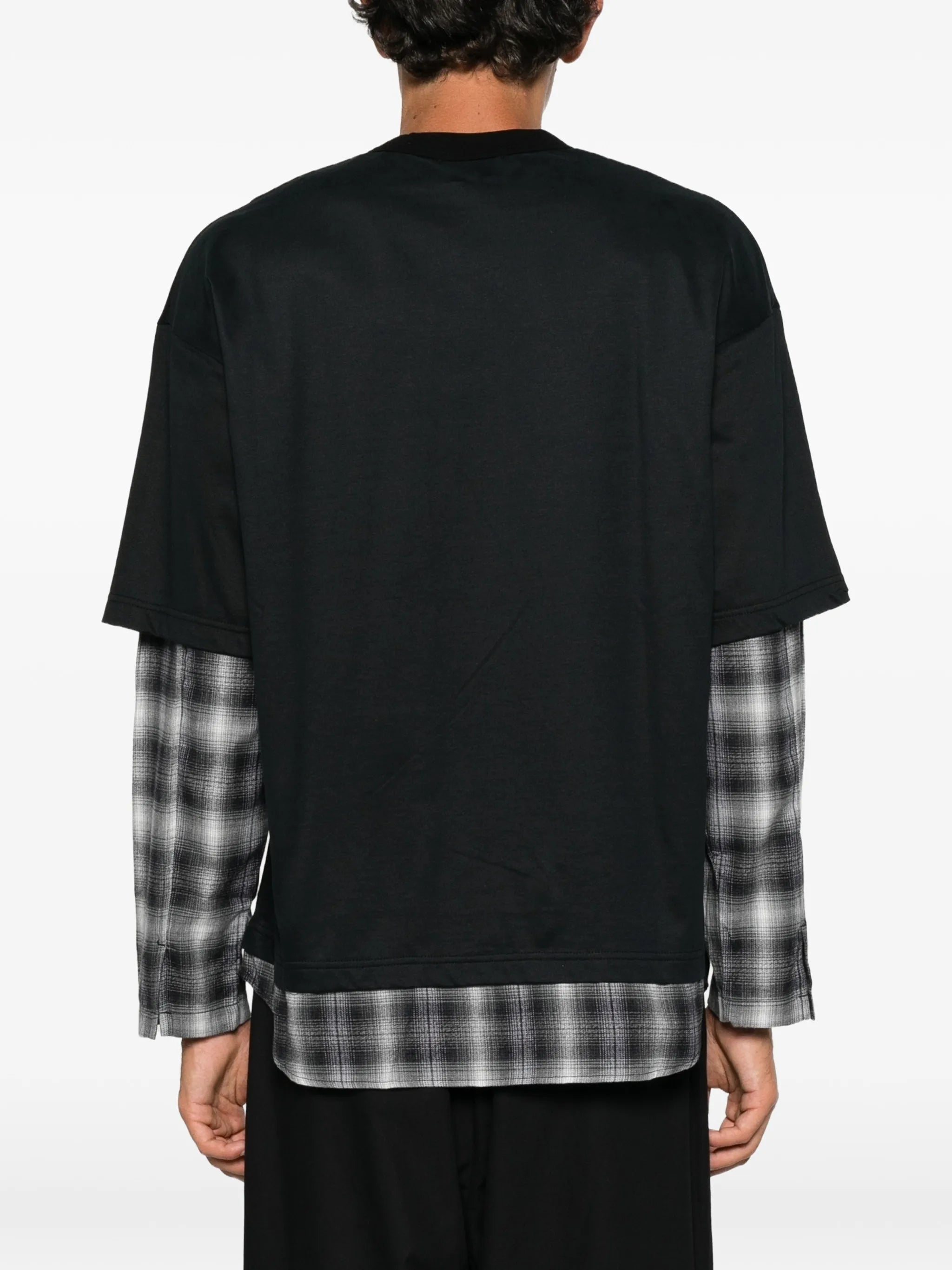 layered-design check-pattern T-shirt