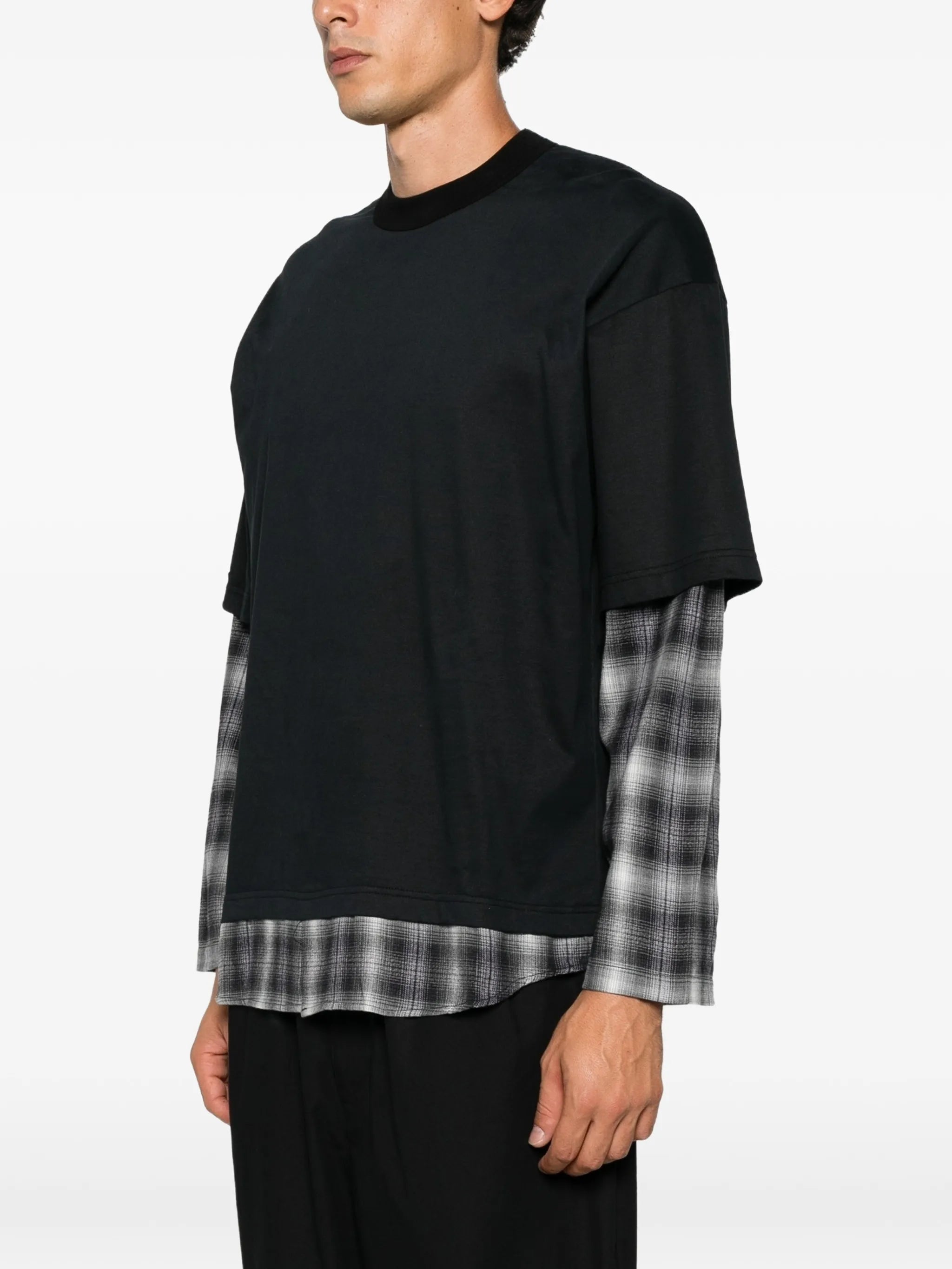 layered-design check-pattern T-shirt