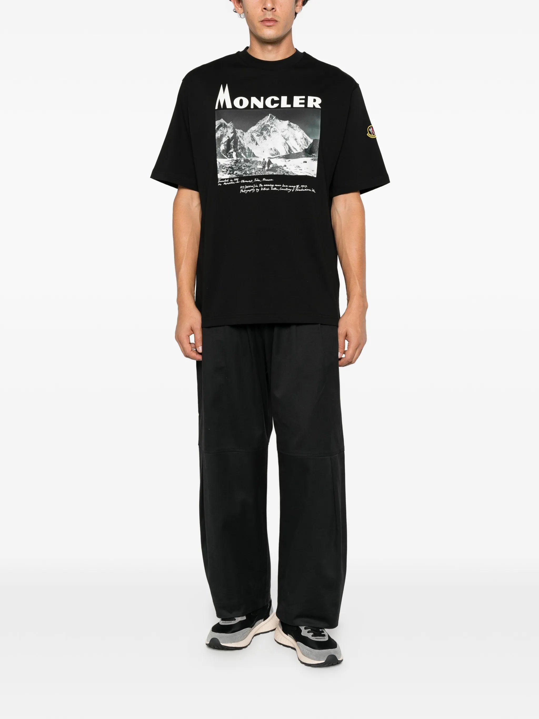 Re-Icon mountain-print logo-patch T-shirt