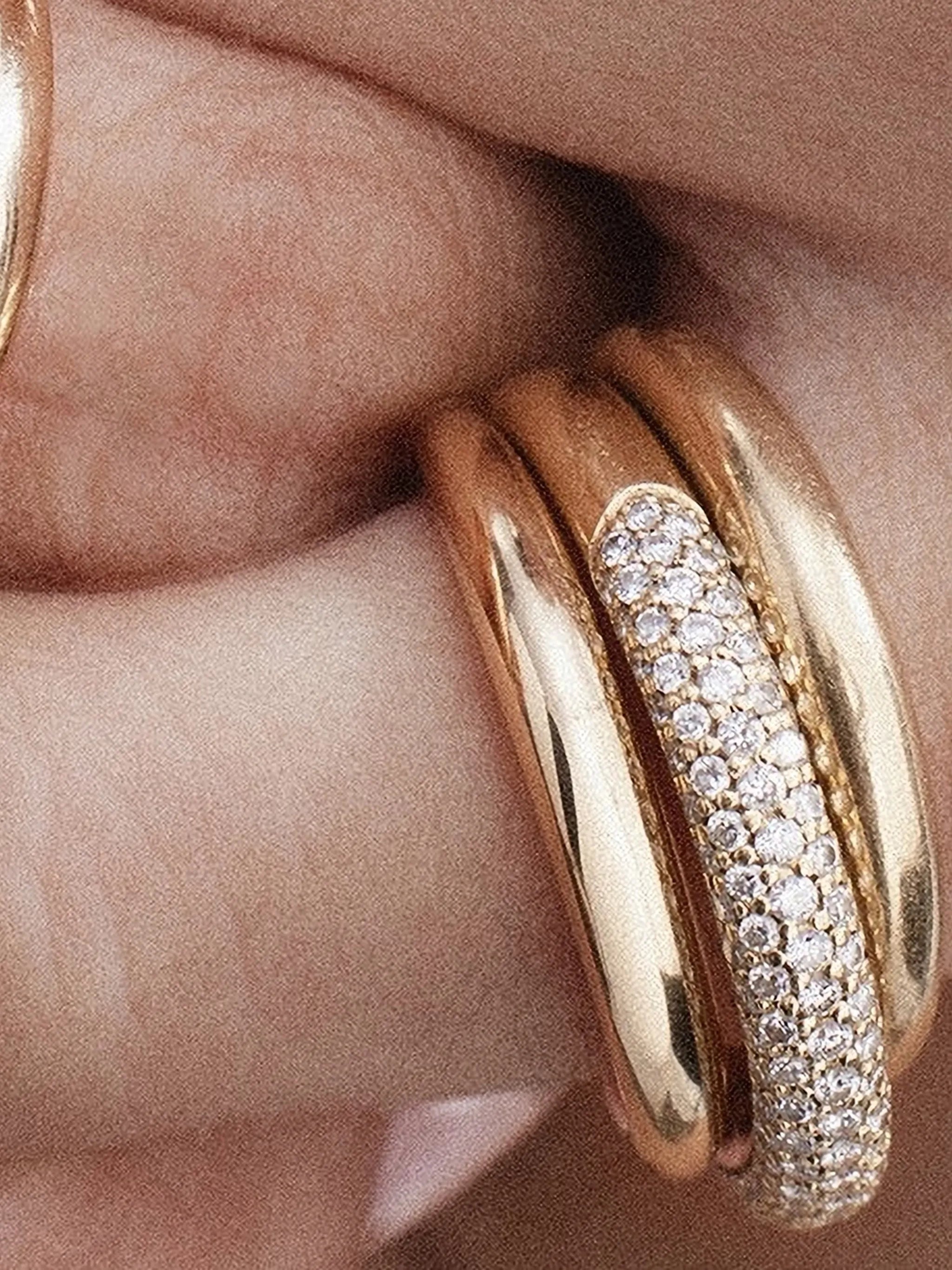 Bonche diamond ring