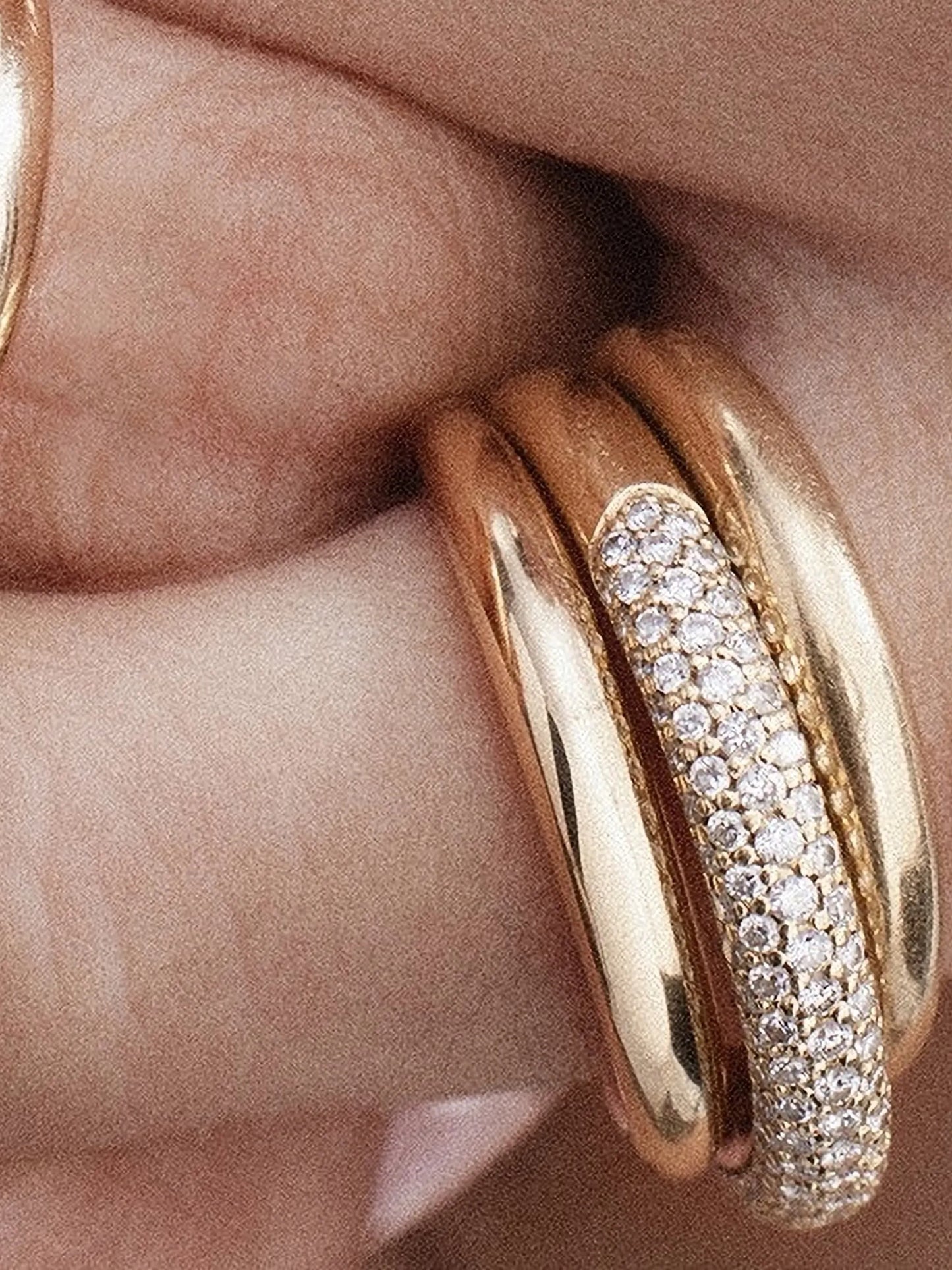 Bonche diamond ring