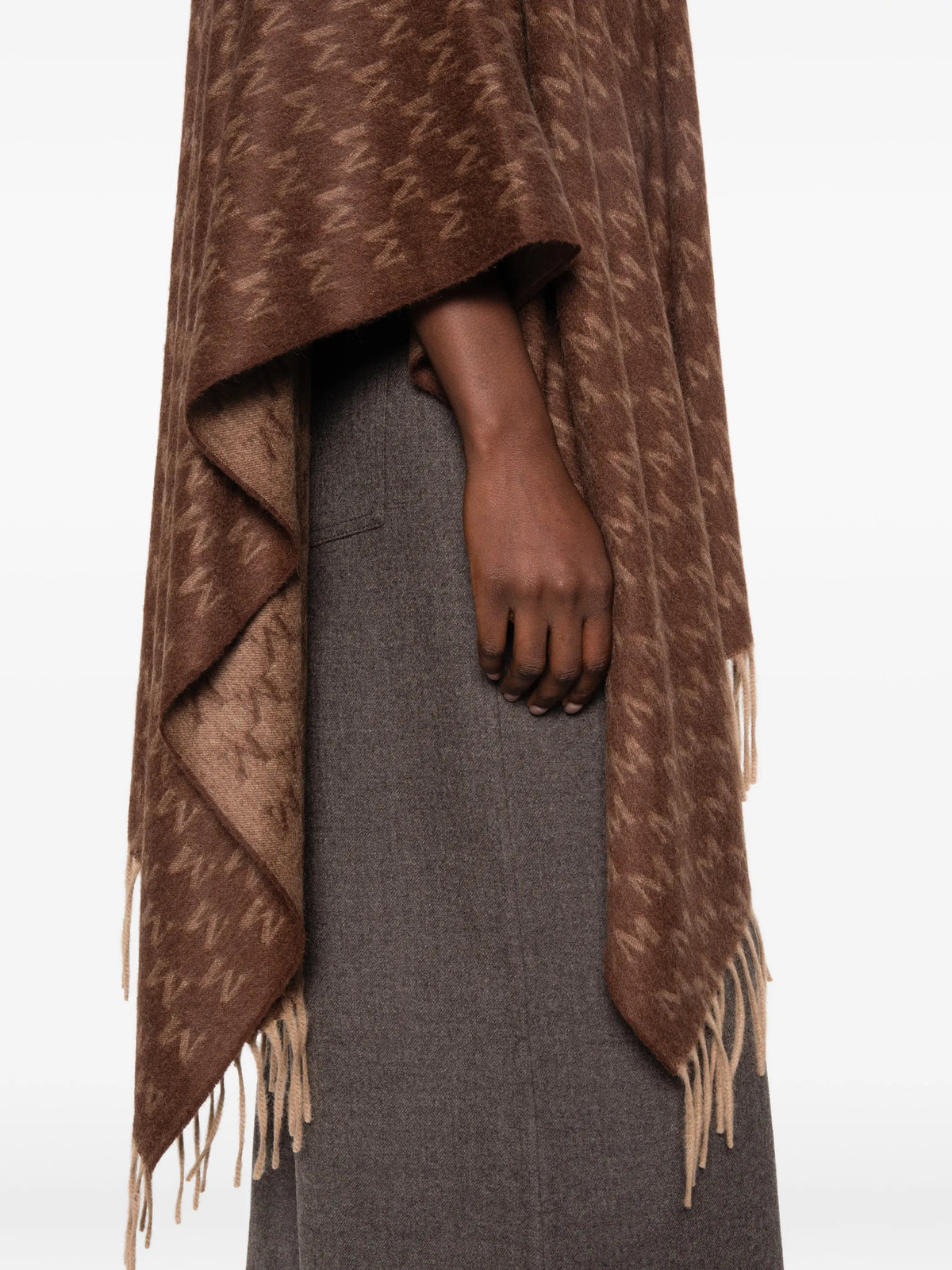 Falange logo-jacquard shawl