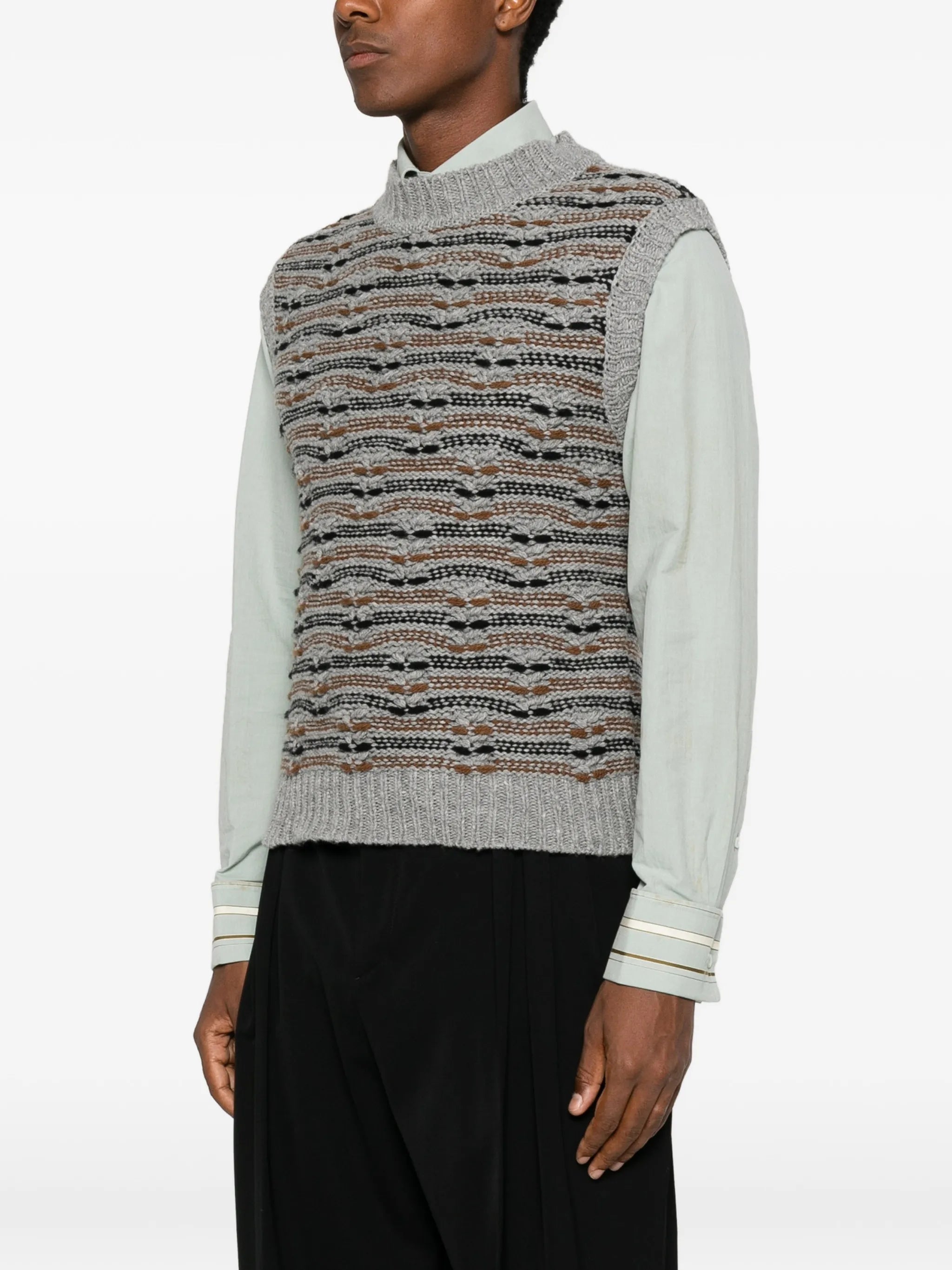 patterned sleeveless sweater