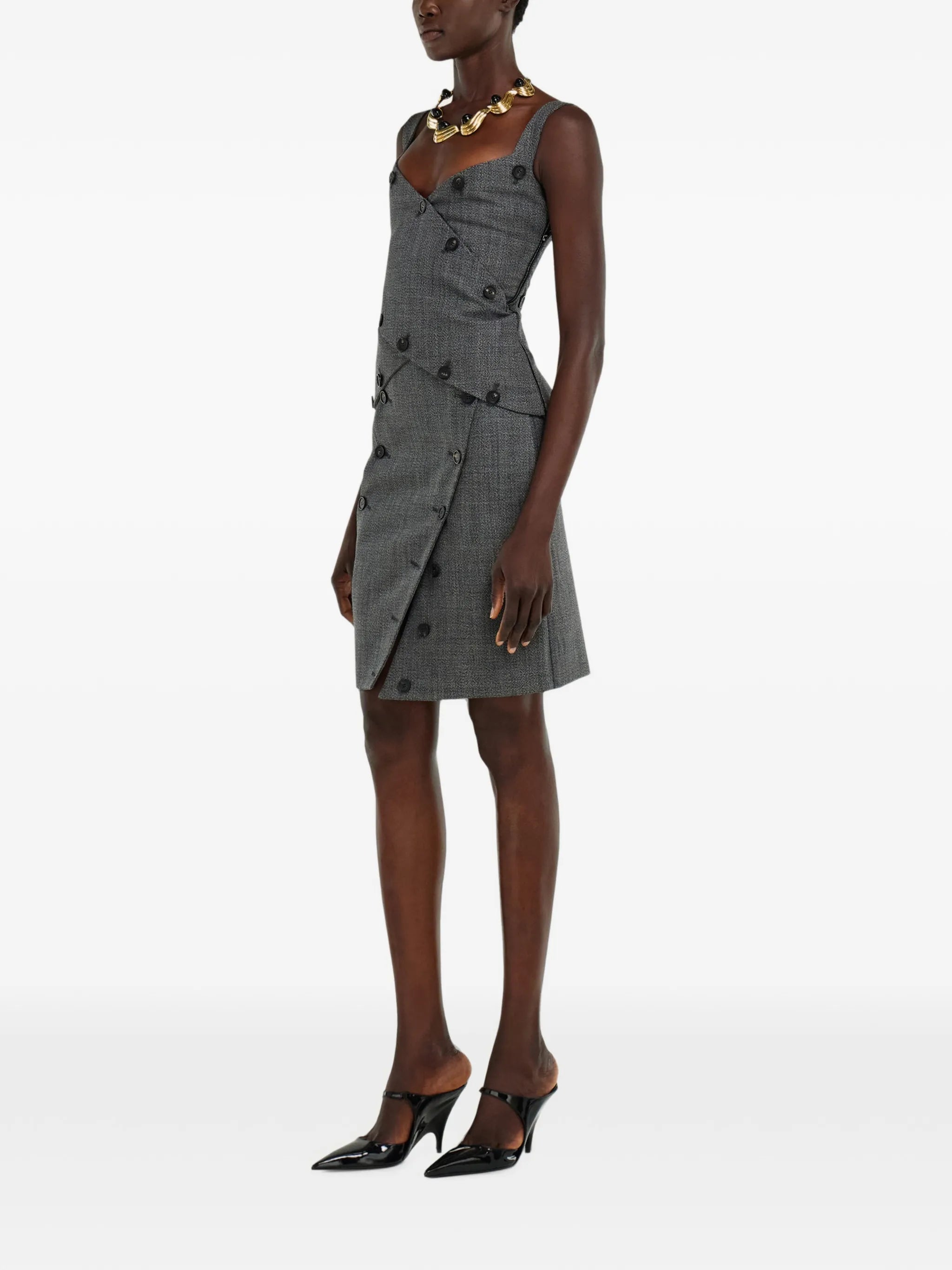 straight-cut skirt with button detail