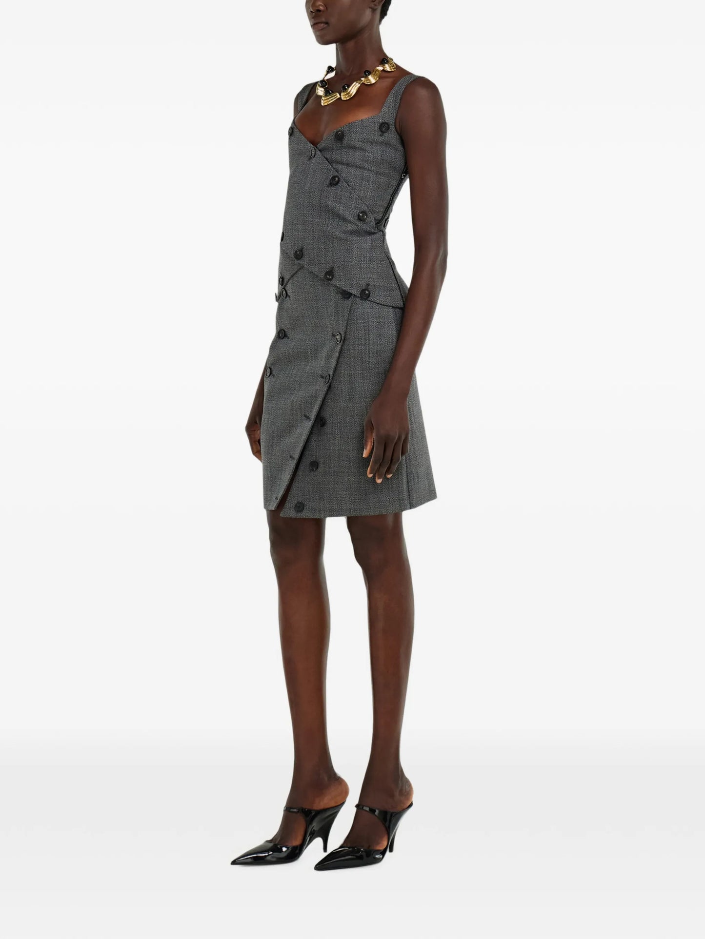 straight-cut skirt with button detail