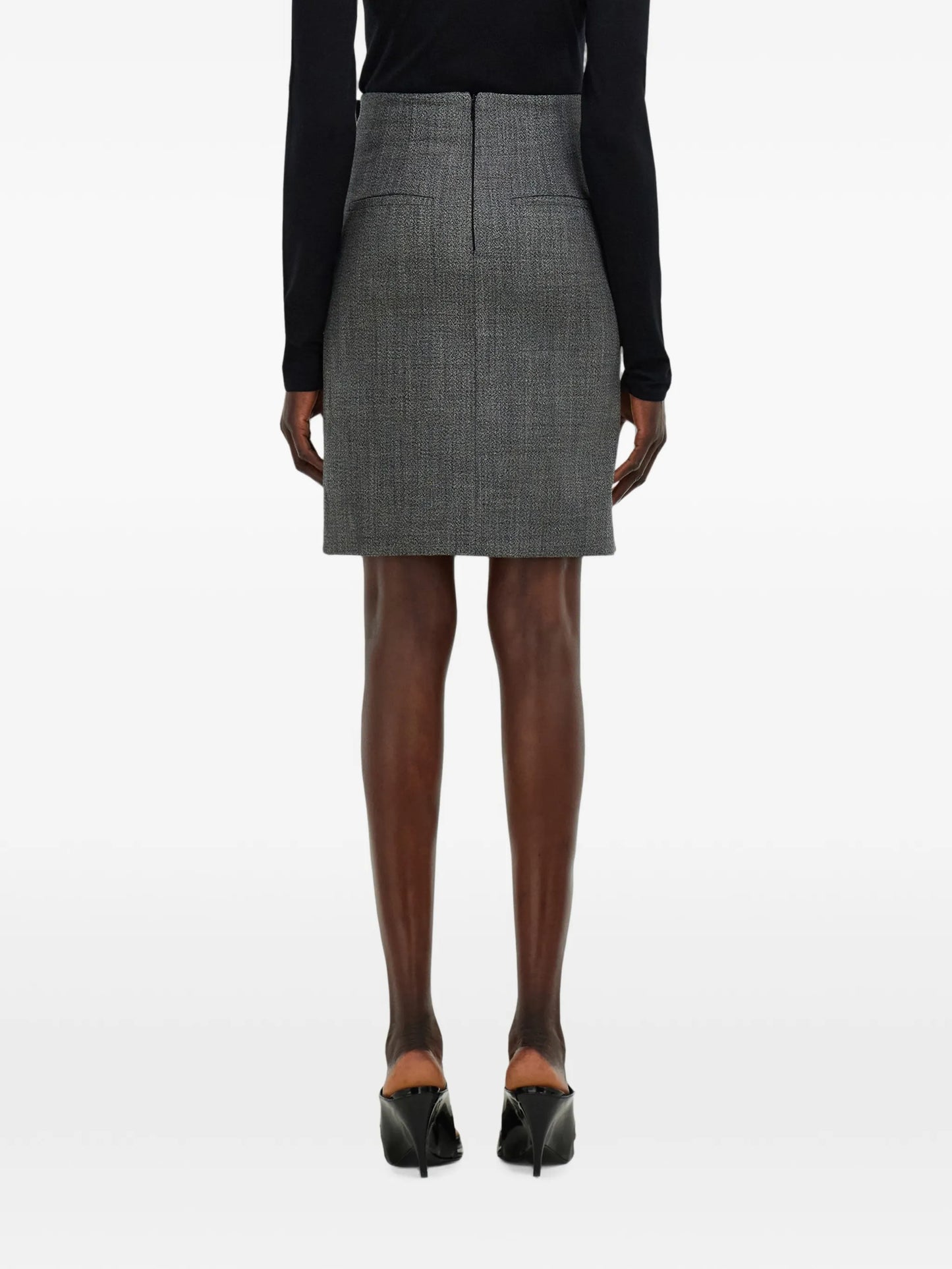 straight-cut skirt with button detail