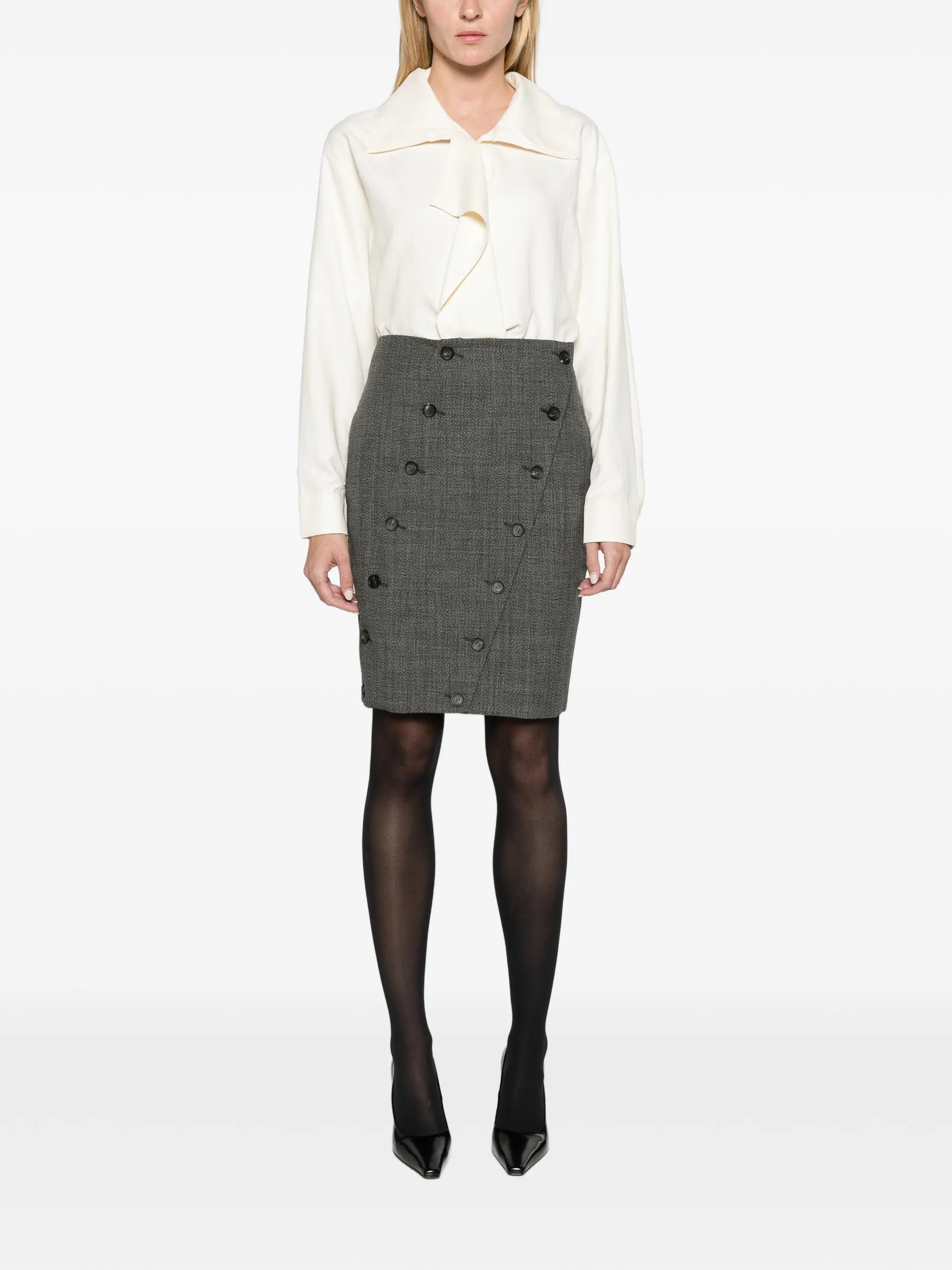 straight-cut skirt with button detail