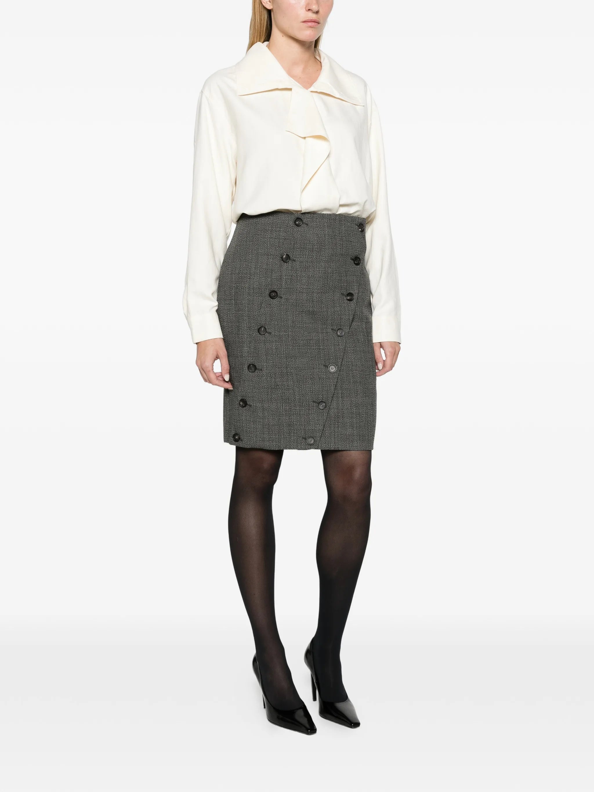 straight-cut skirt with button detail