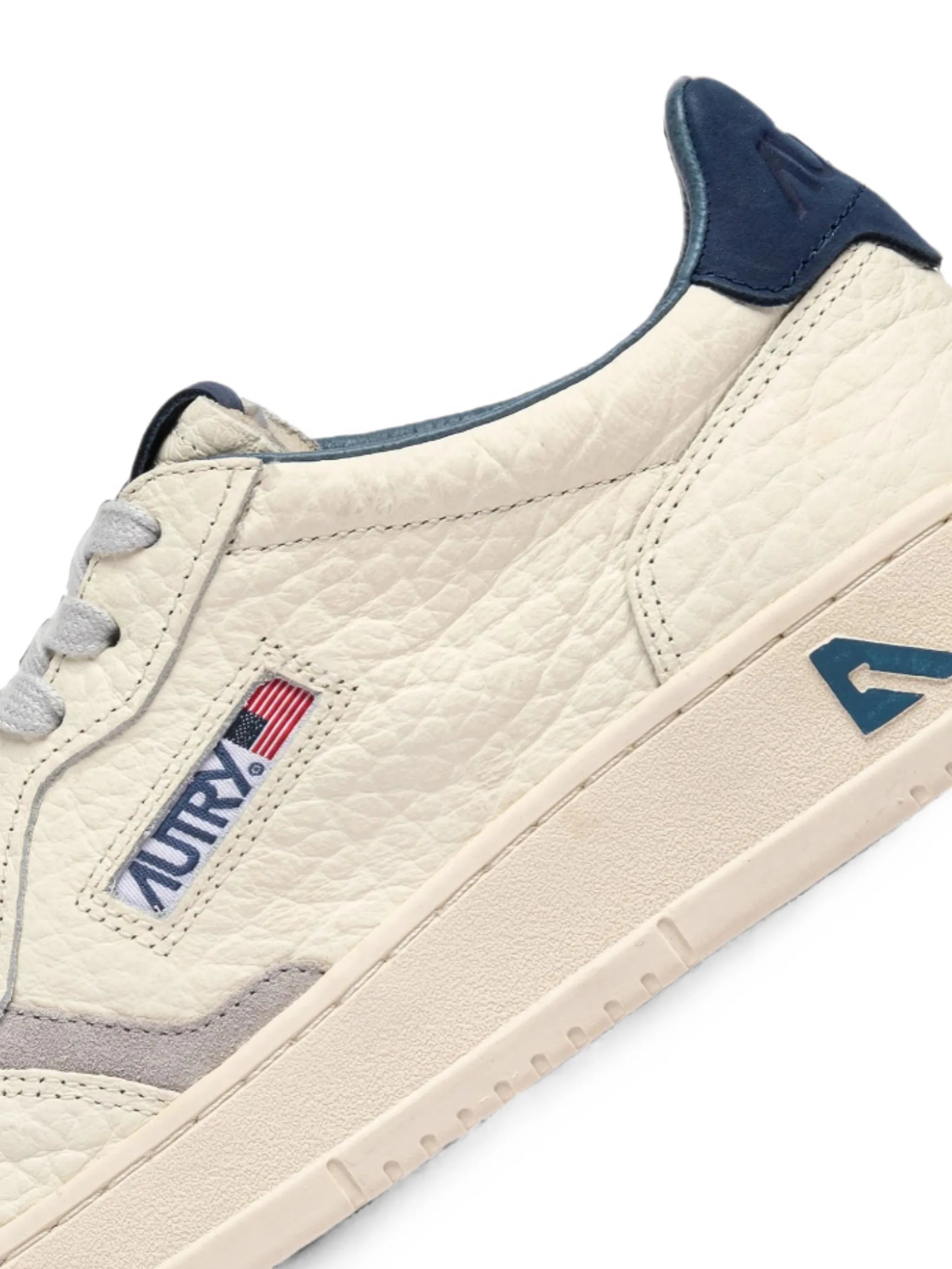 Medalist low sneakers in blue depths and vapor leather