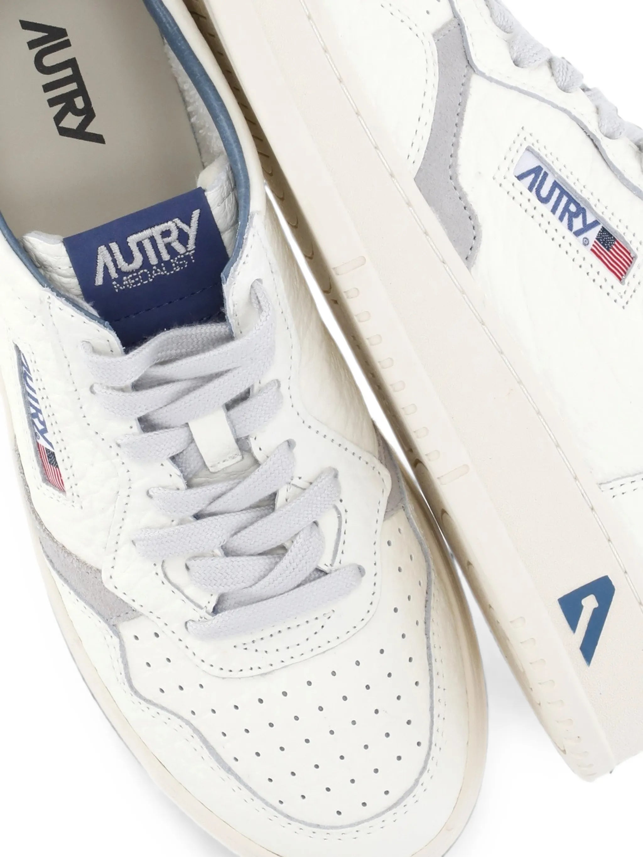 Medalist low sneakers in blue depths and vapor leather