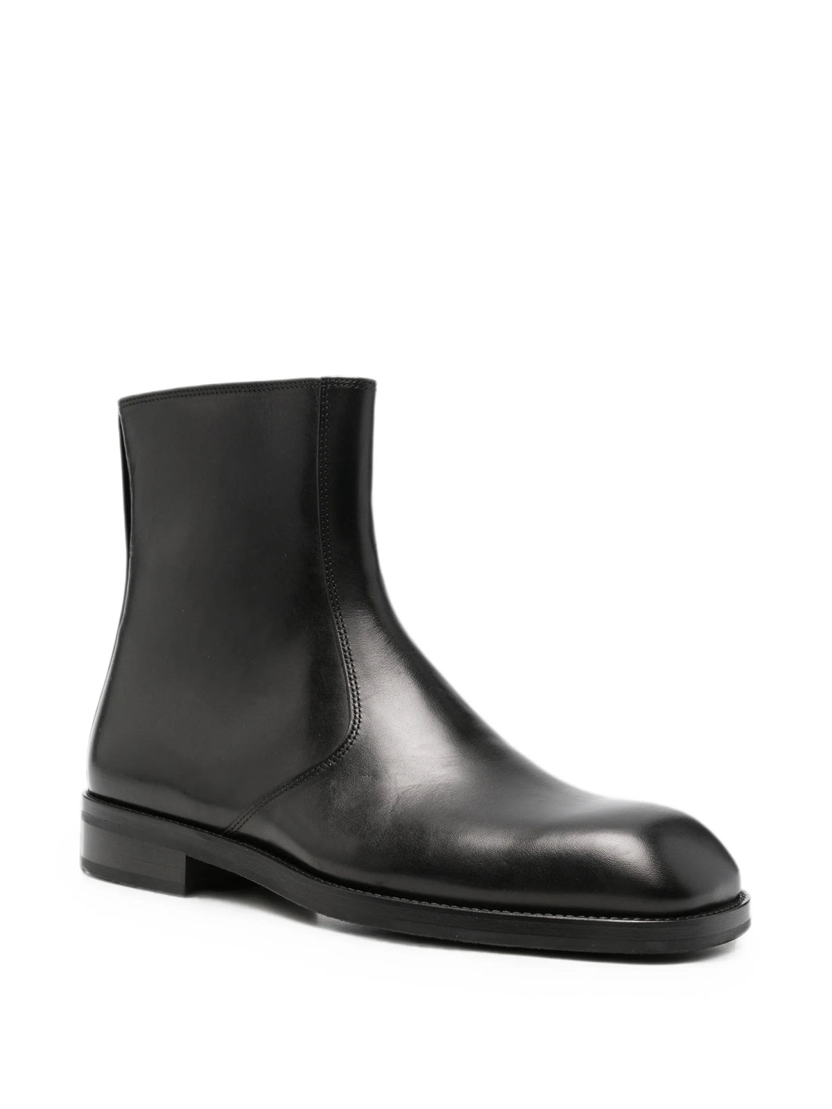 zipped ankle boots in shiny leather