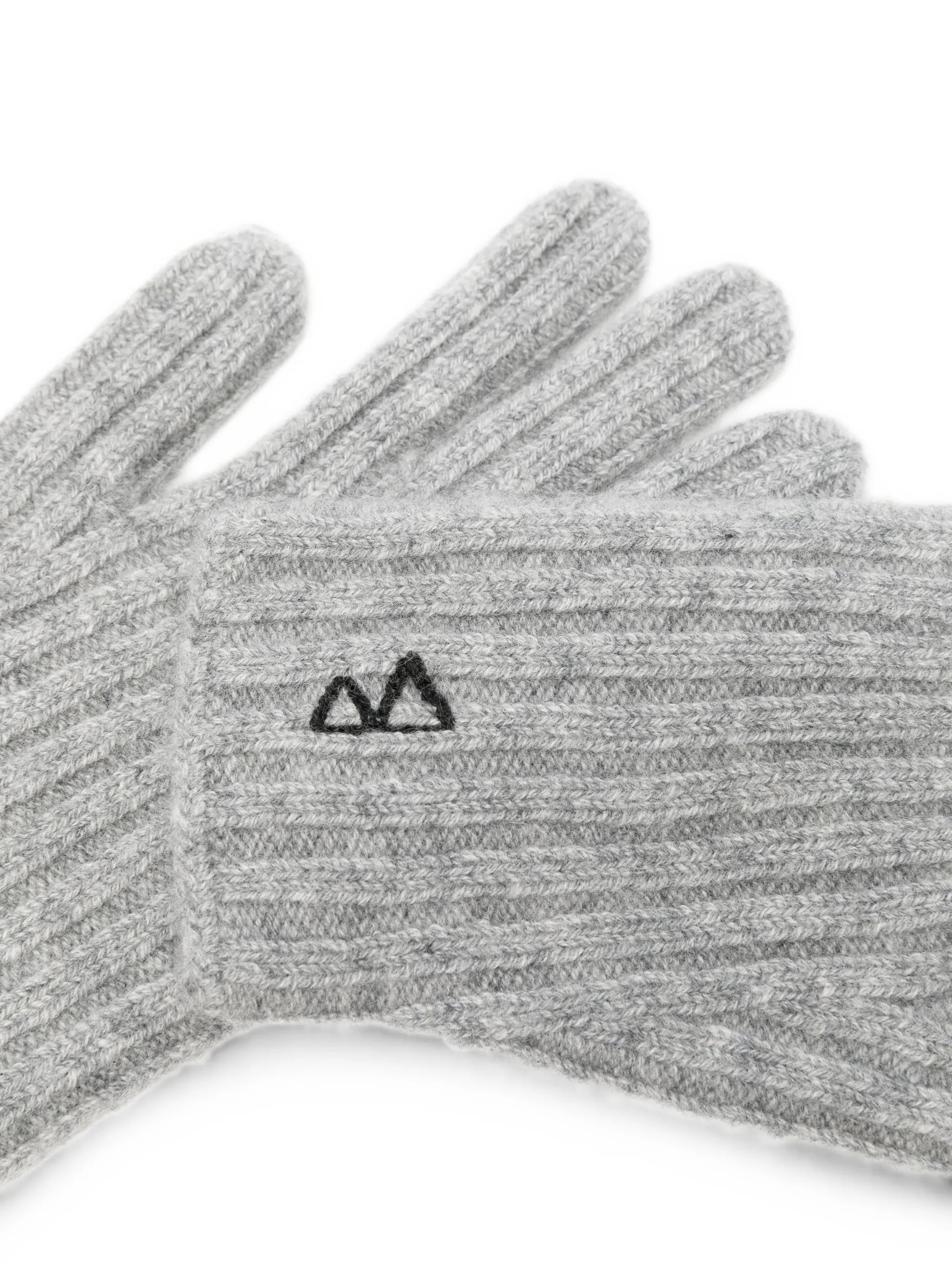 ribbed embroidered gloves