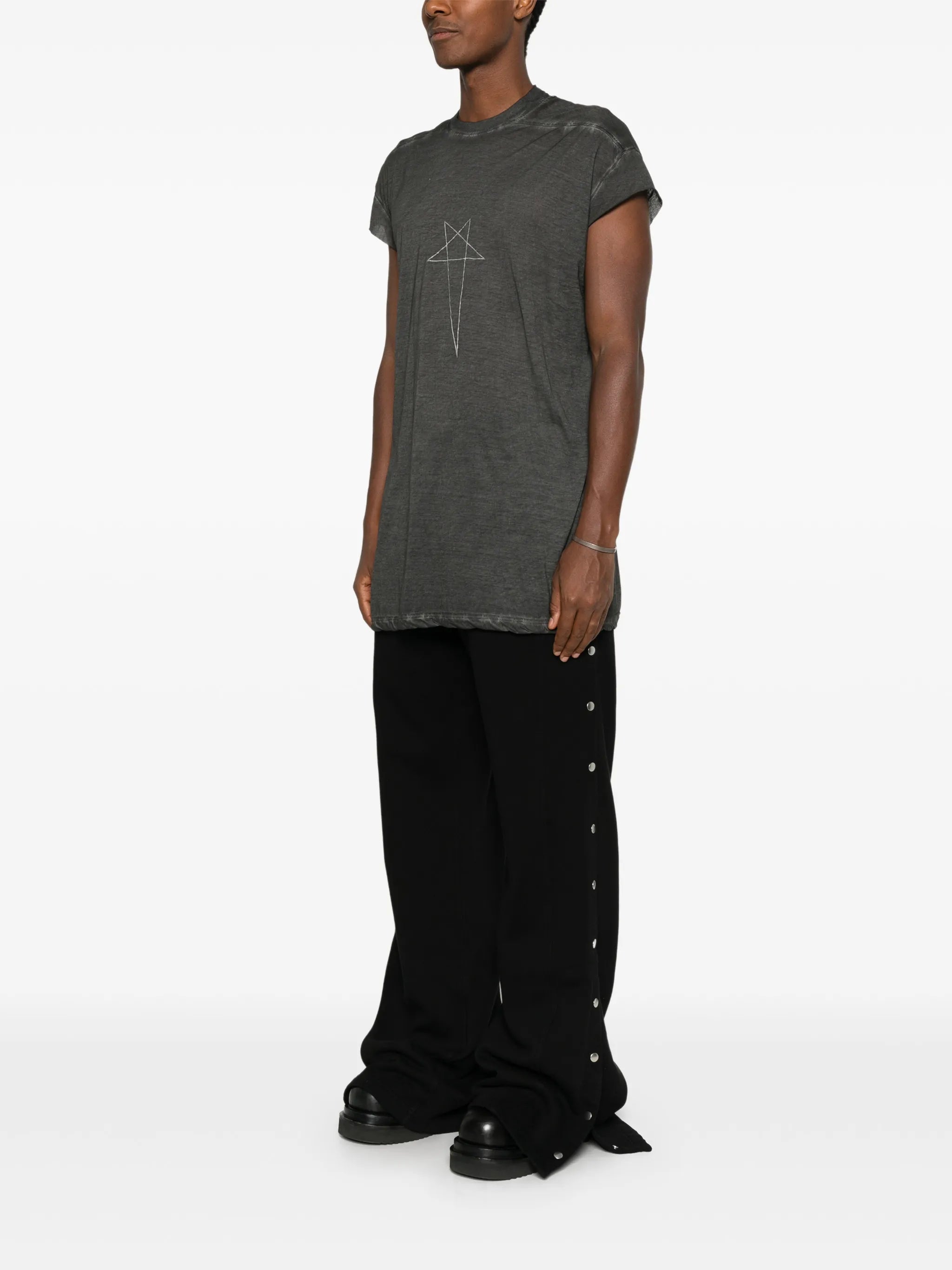 Tower Rick s jumbo SL T in faded black/silver stonewashed cotton gauze jersey