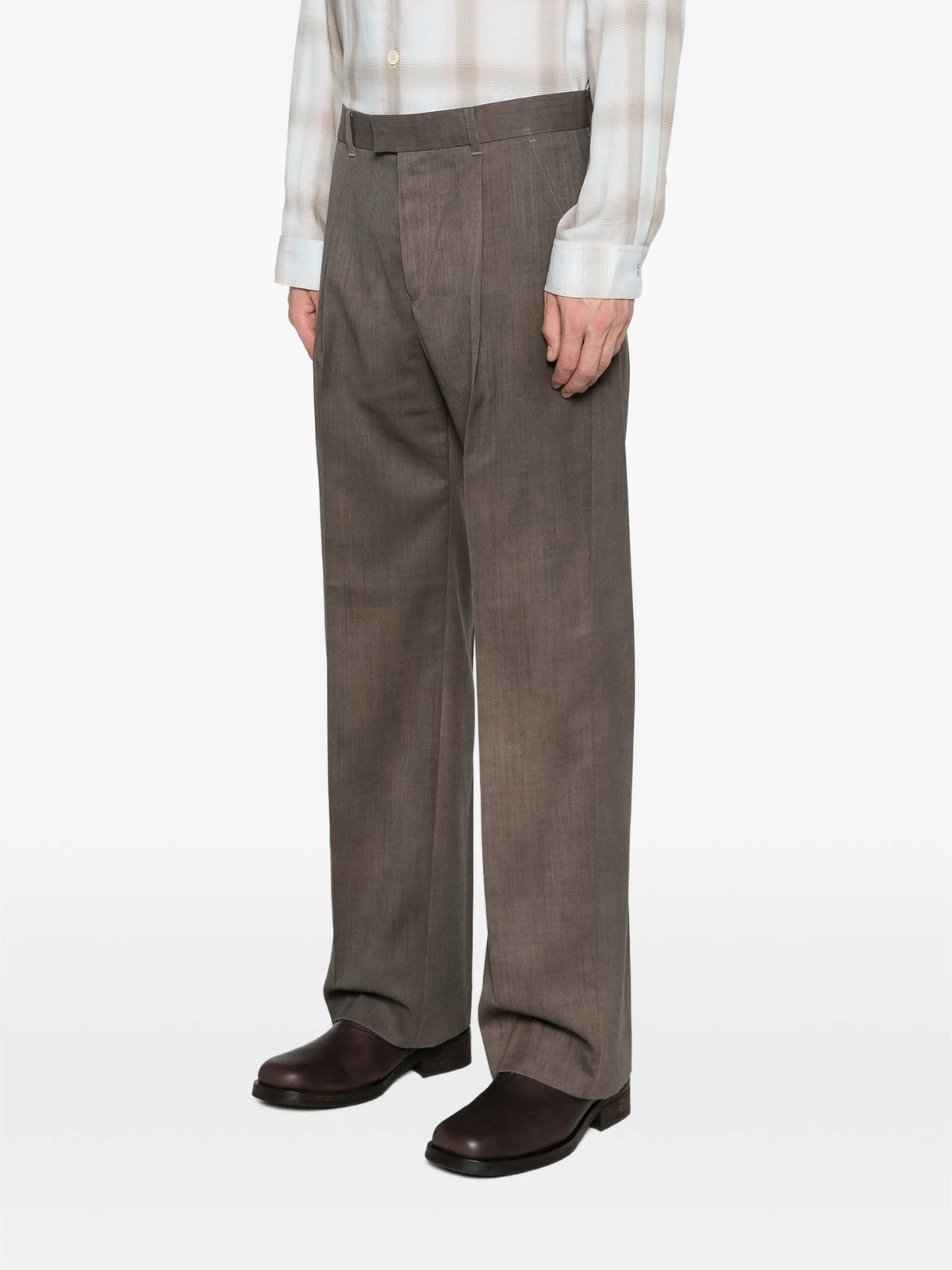 Slack trousers