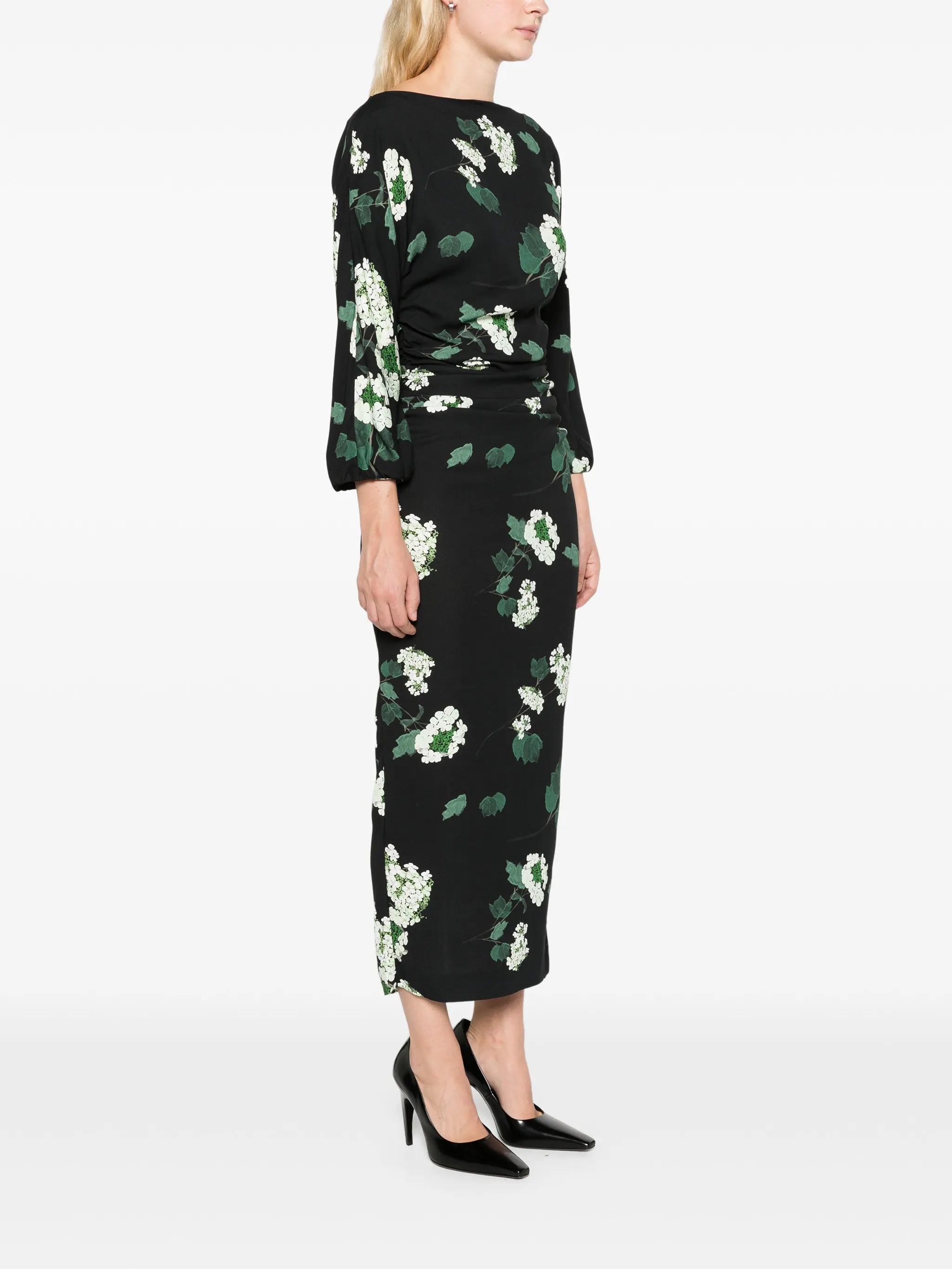 dress Ezra
