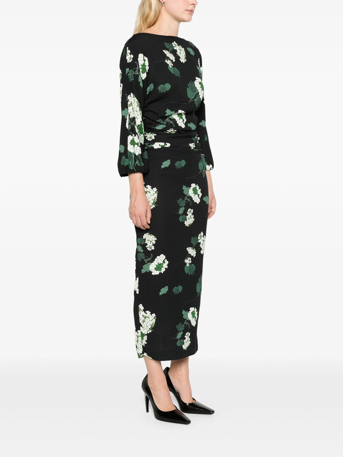 dress Ezra
