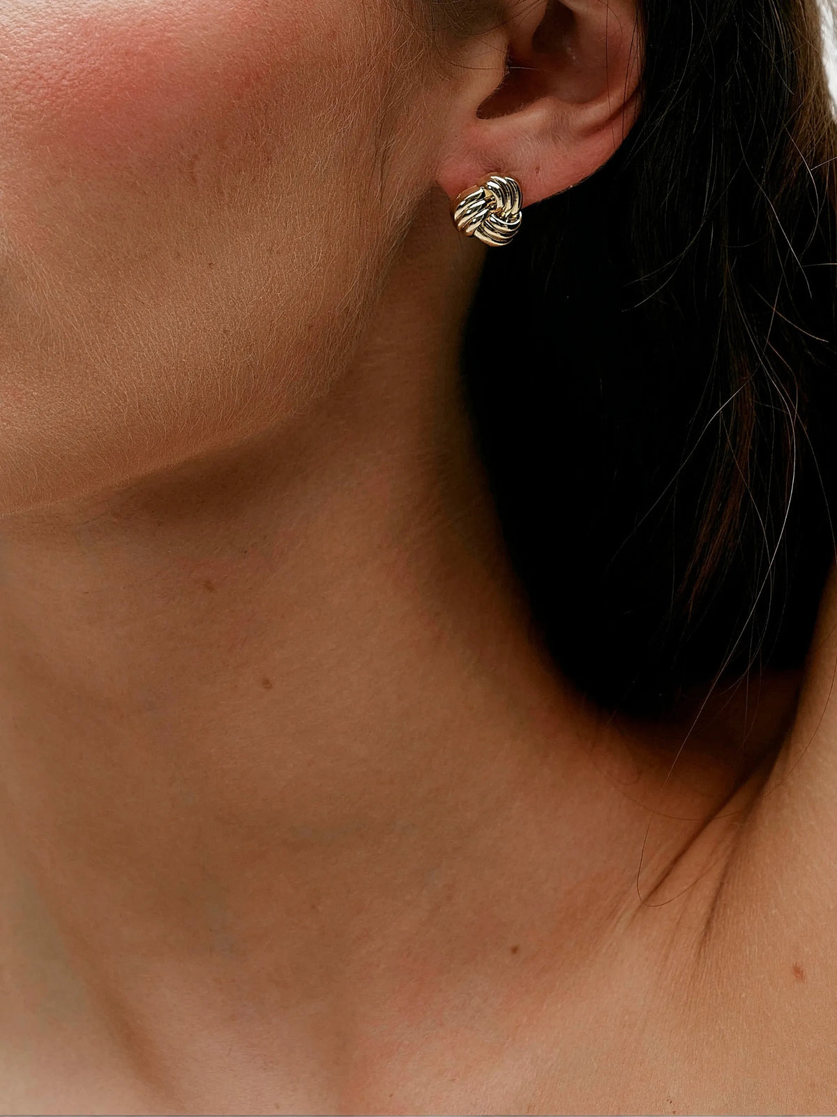 Vali knot earrings