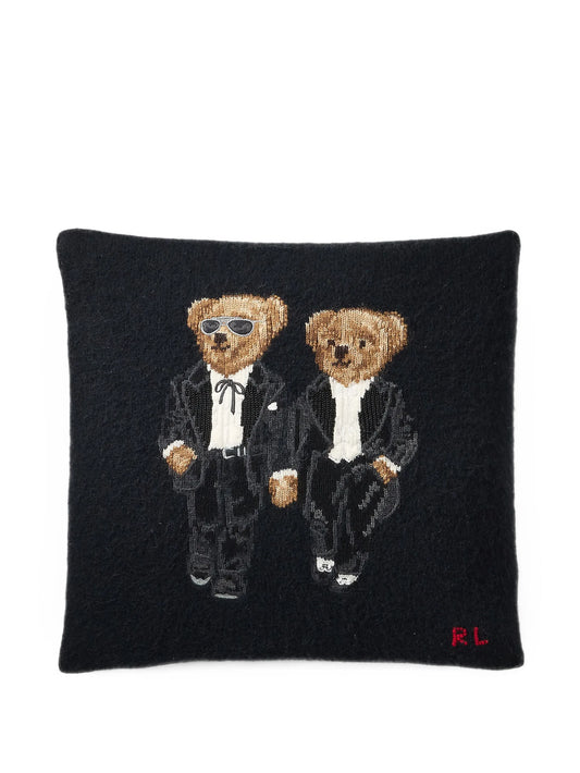 black throw pillow