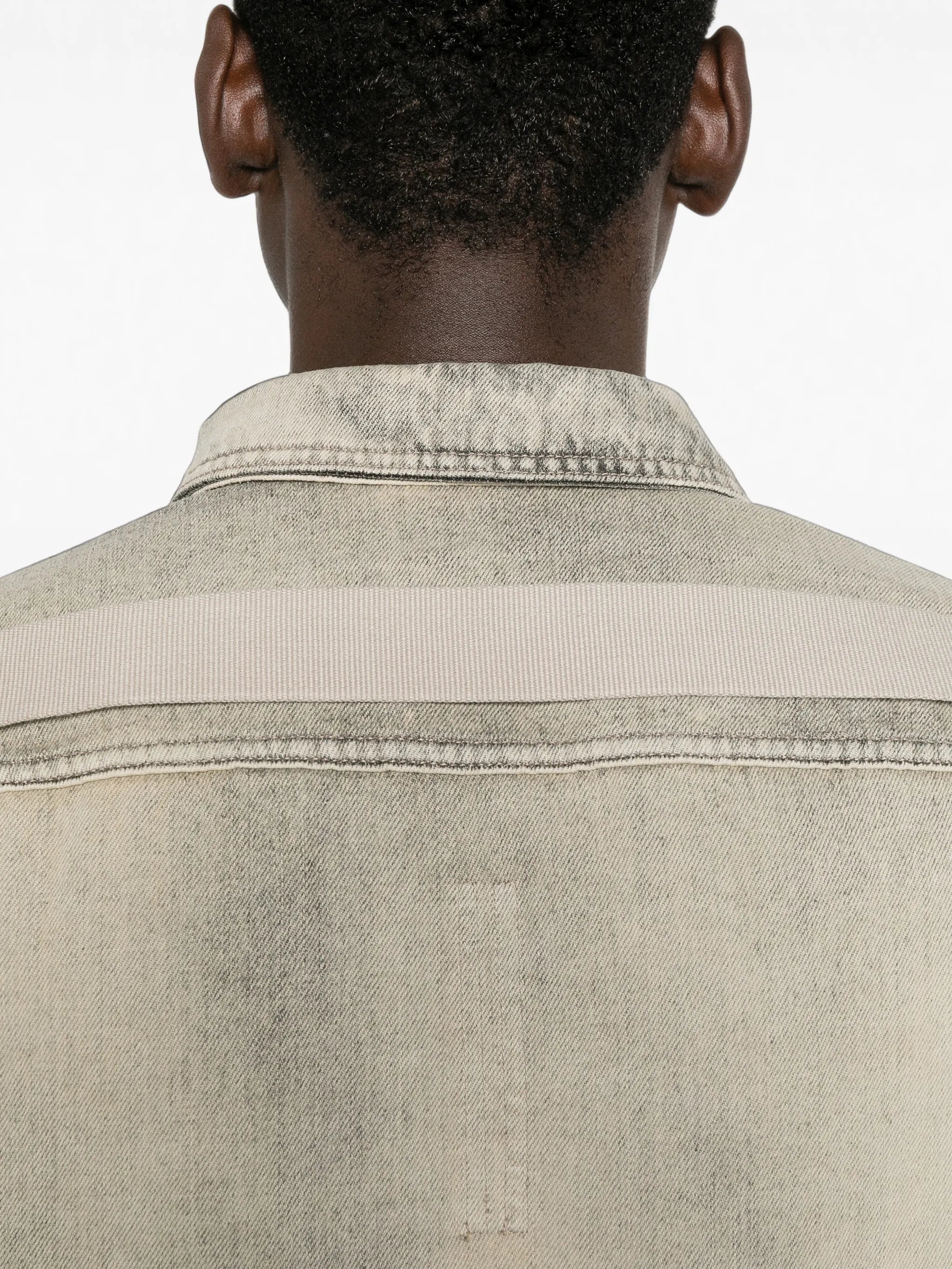long-sleeve buttoned overshirt