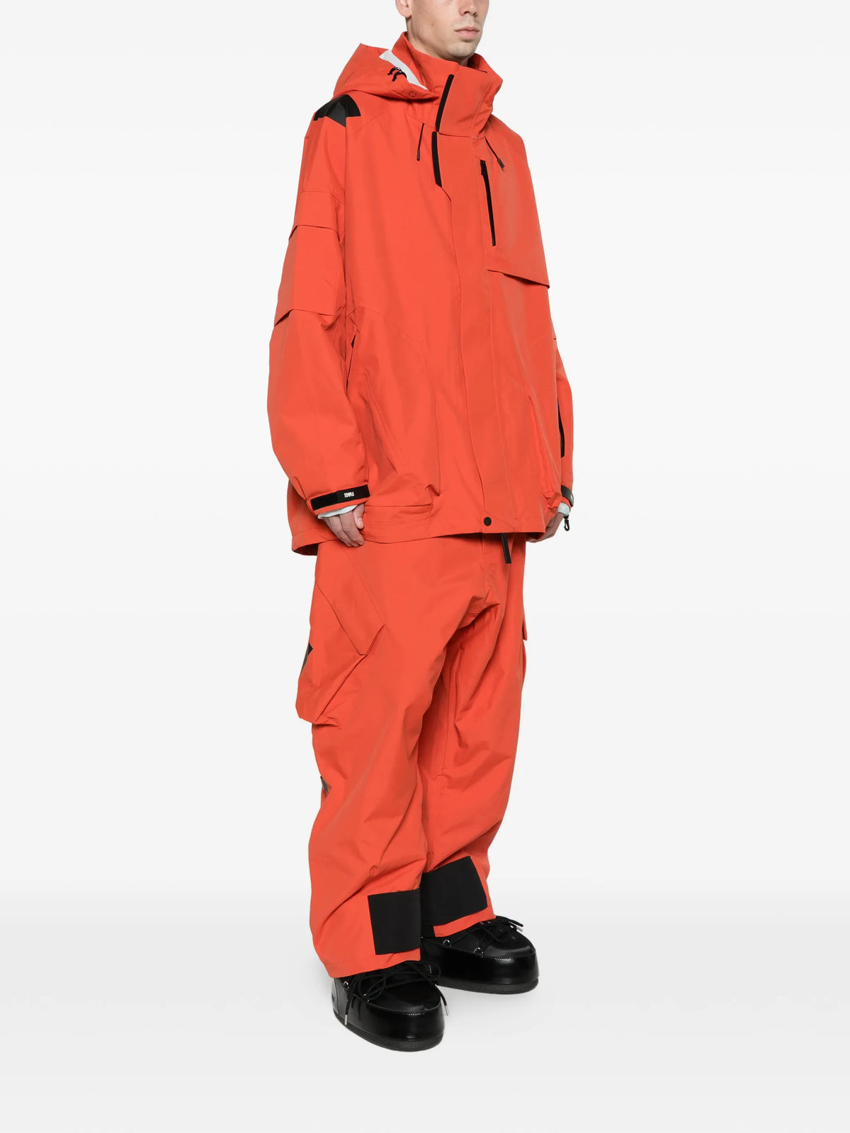 Catalyst Shell coat red ochre