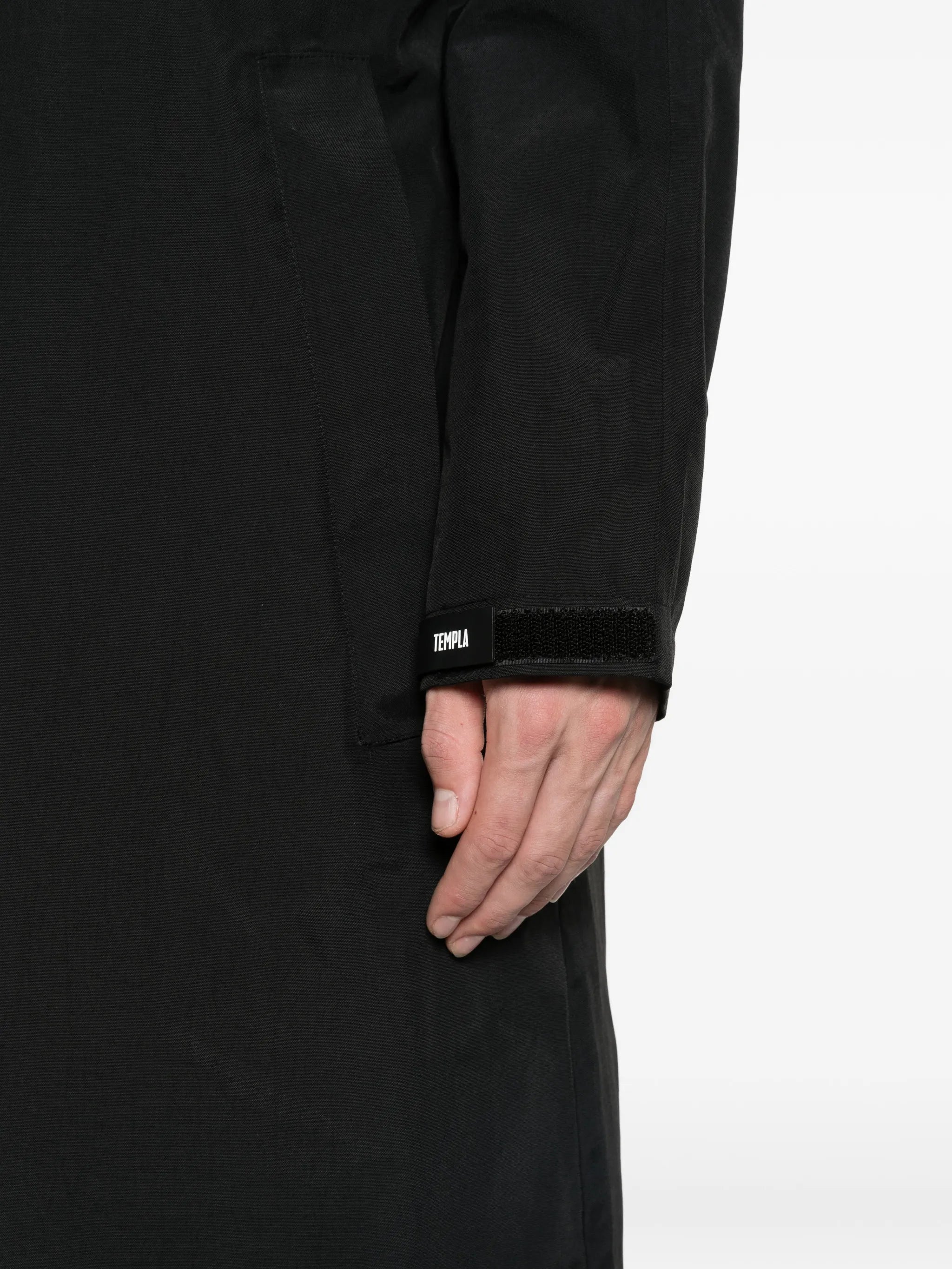 Korax shell coaches coat black