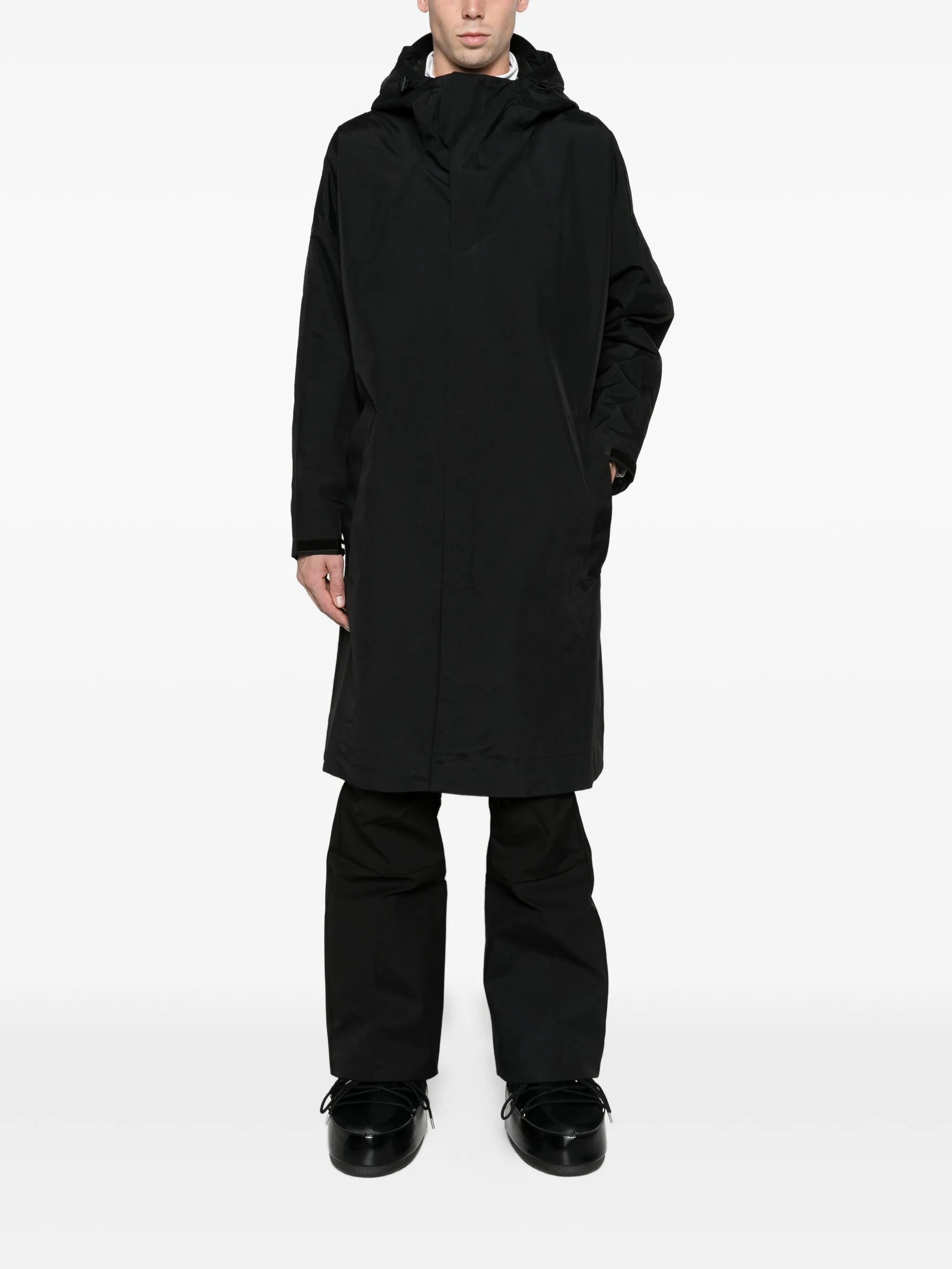 Korax shell coaches coat black