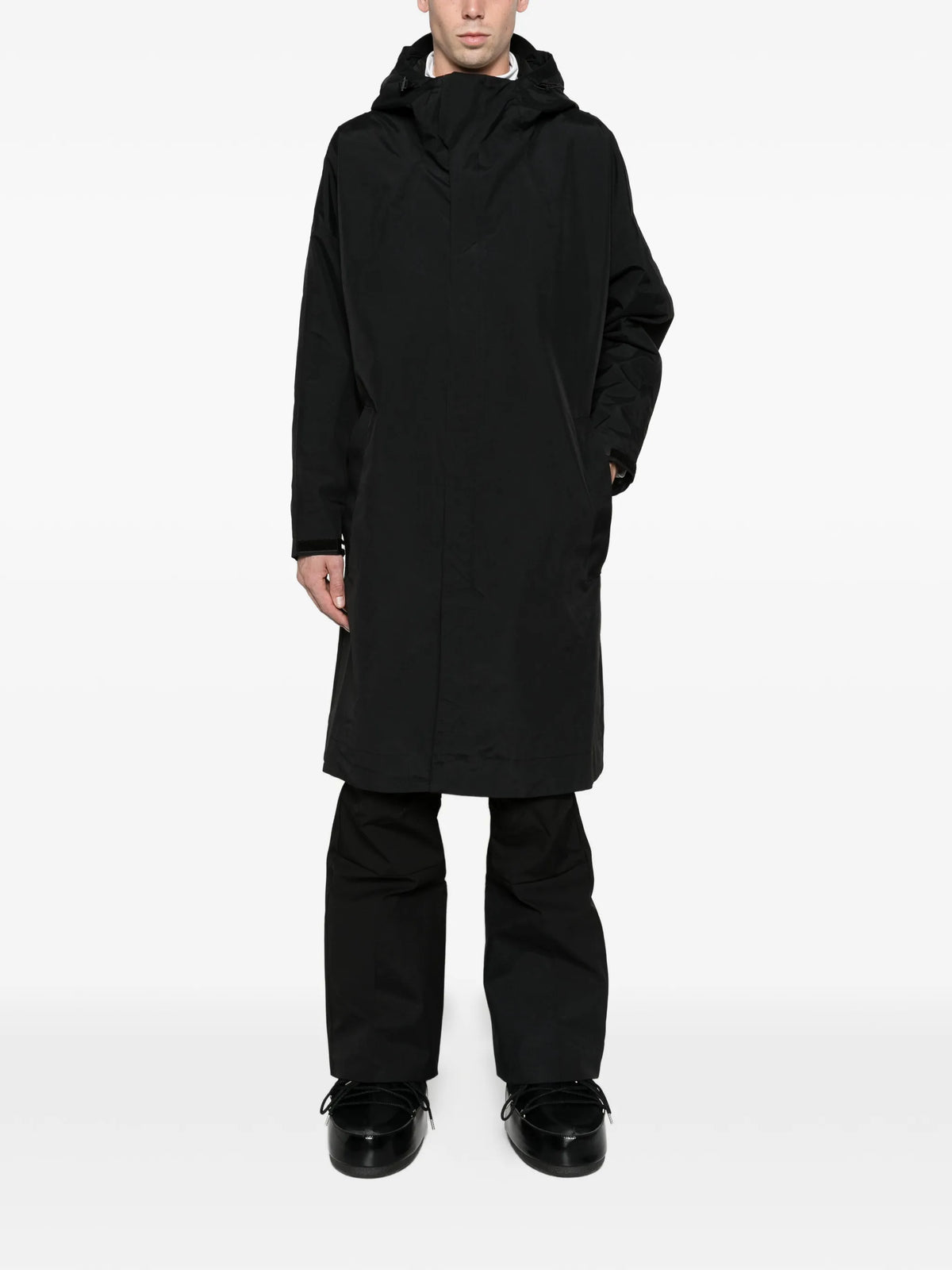 Korax shell coaches coat black