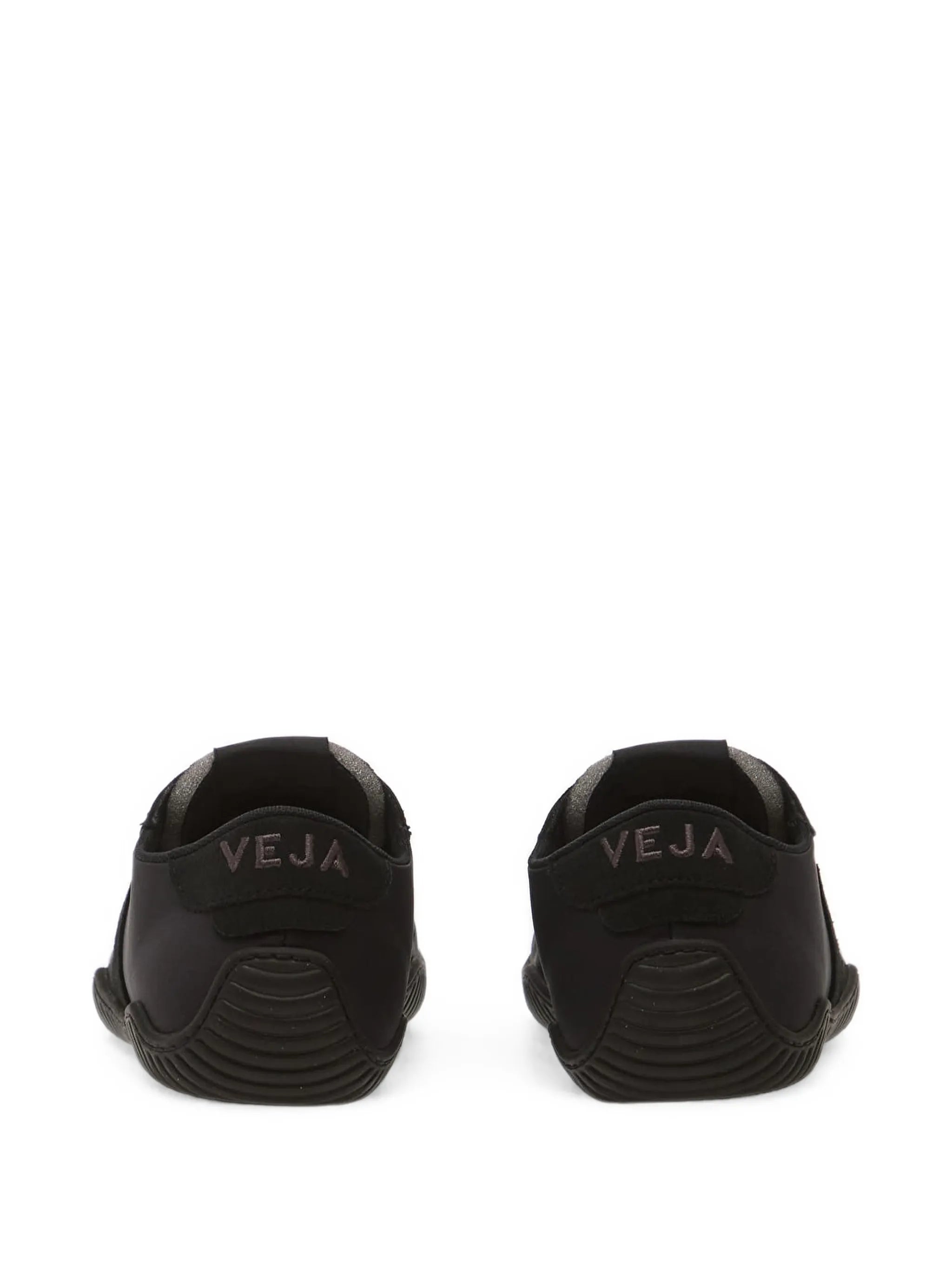 Jitsu sneakers