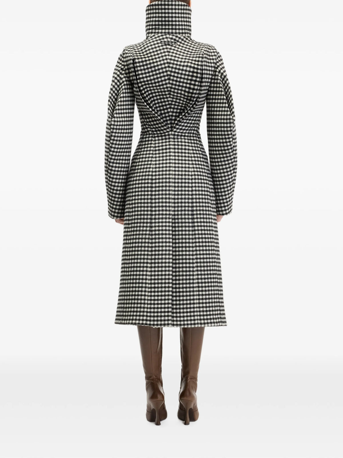 The pleated coat