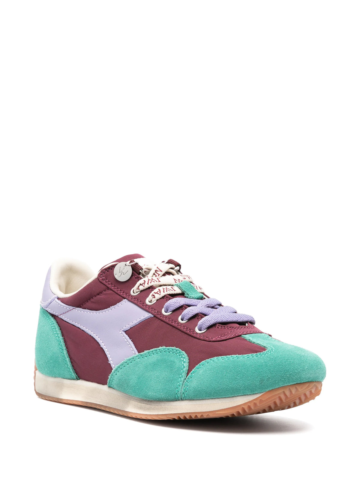 Equipe trainers in empire red