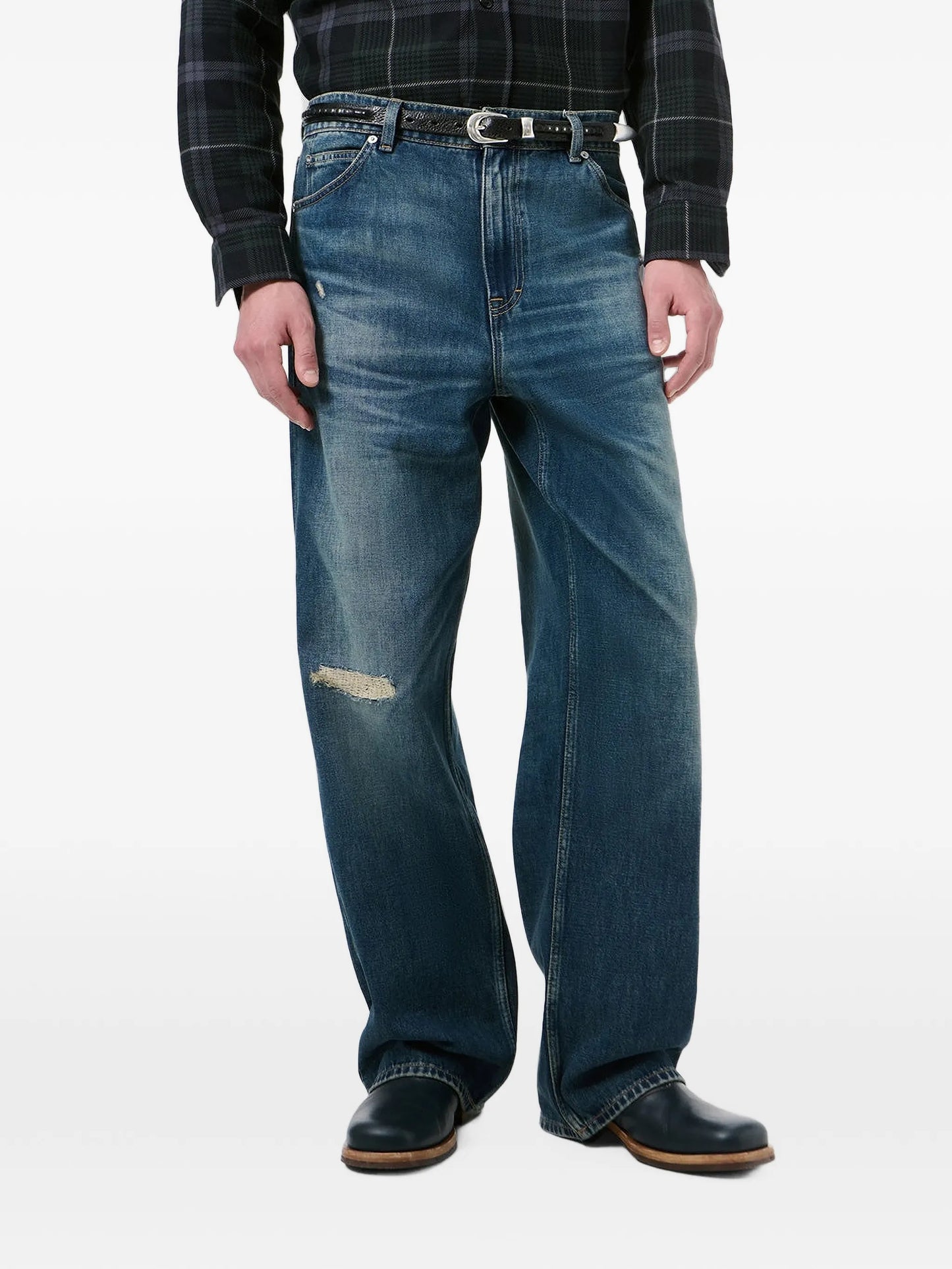 Vast Cut distressed jeans