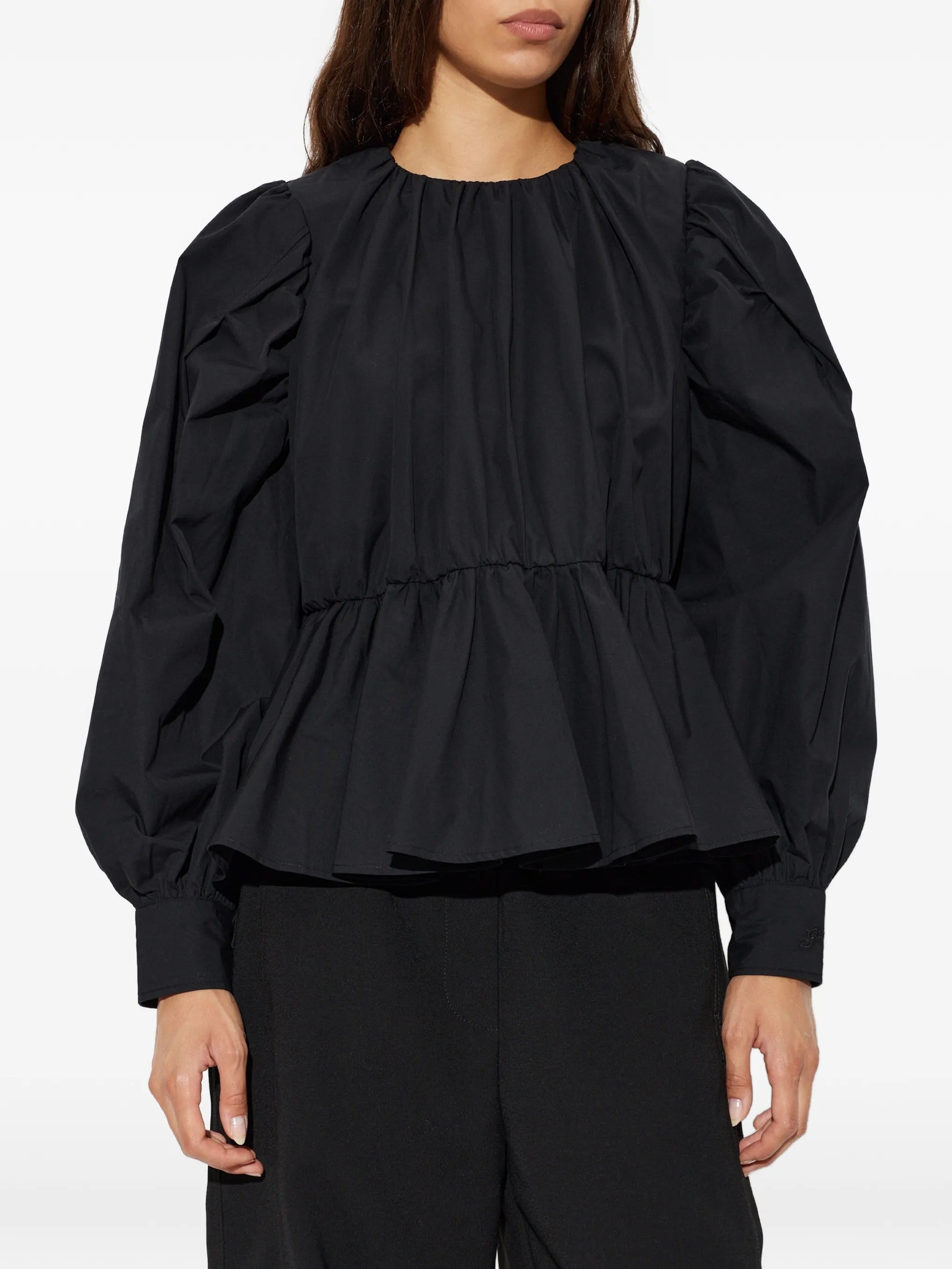 puff-sleeves blouse