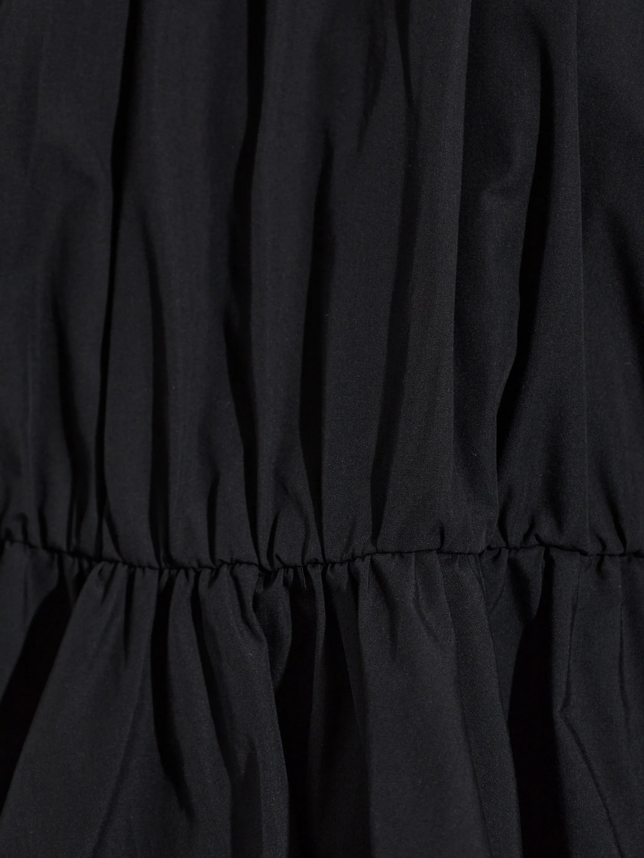 puff-sleeves blouse