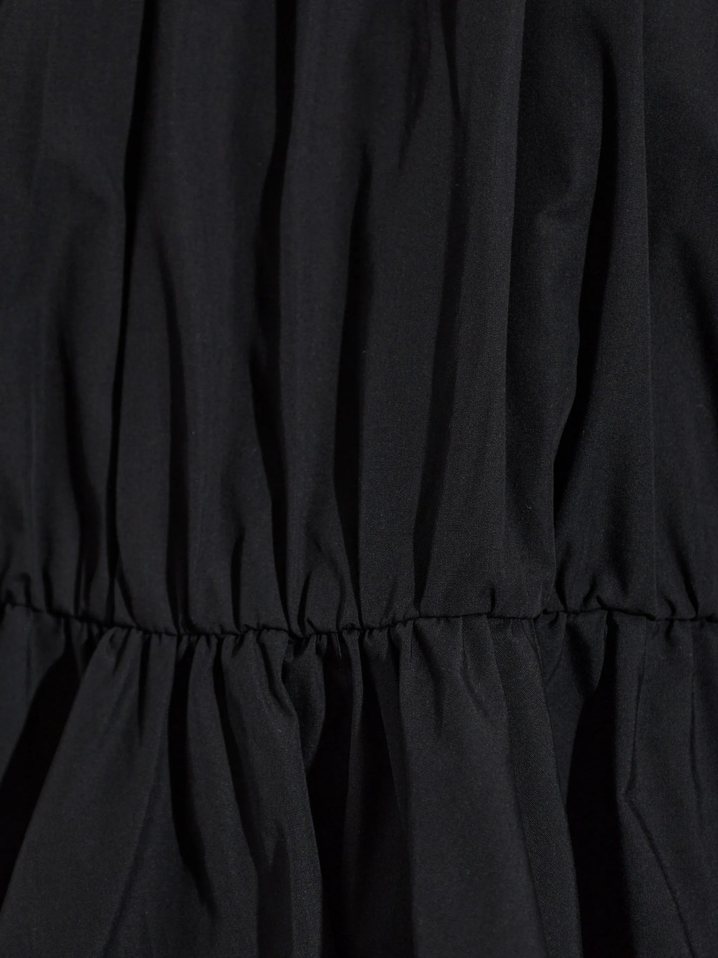 puff-sleeves blouse