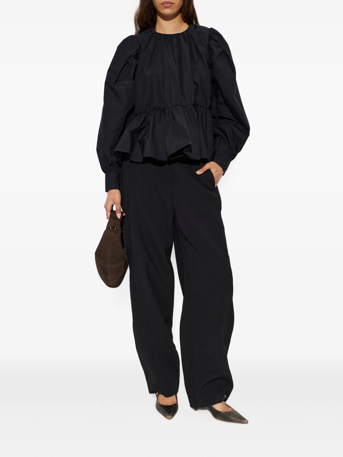 puff-sleeves blouse