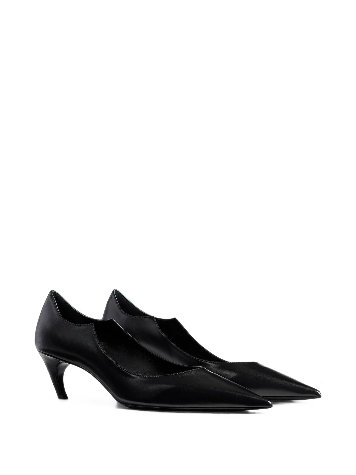 Valerie low pumps