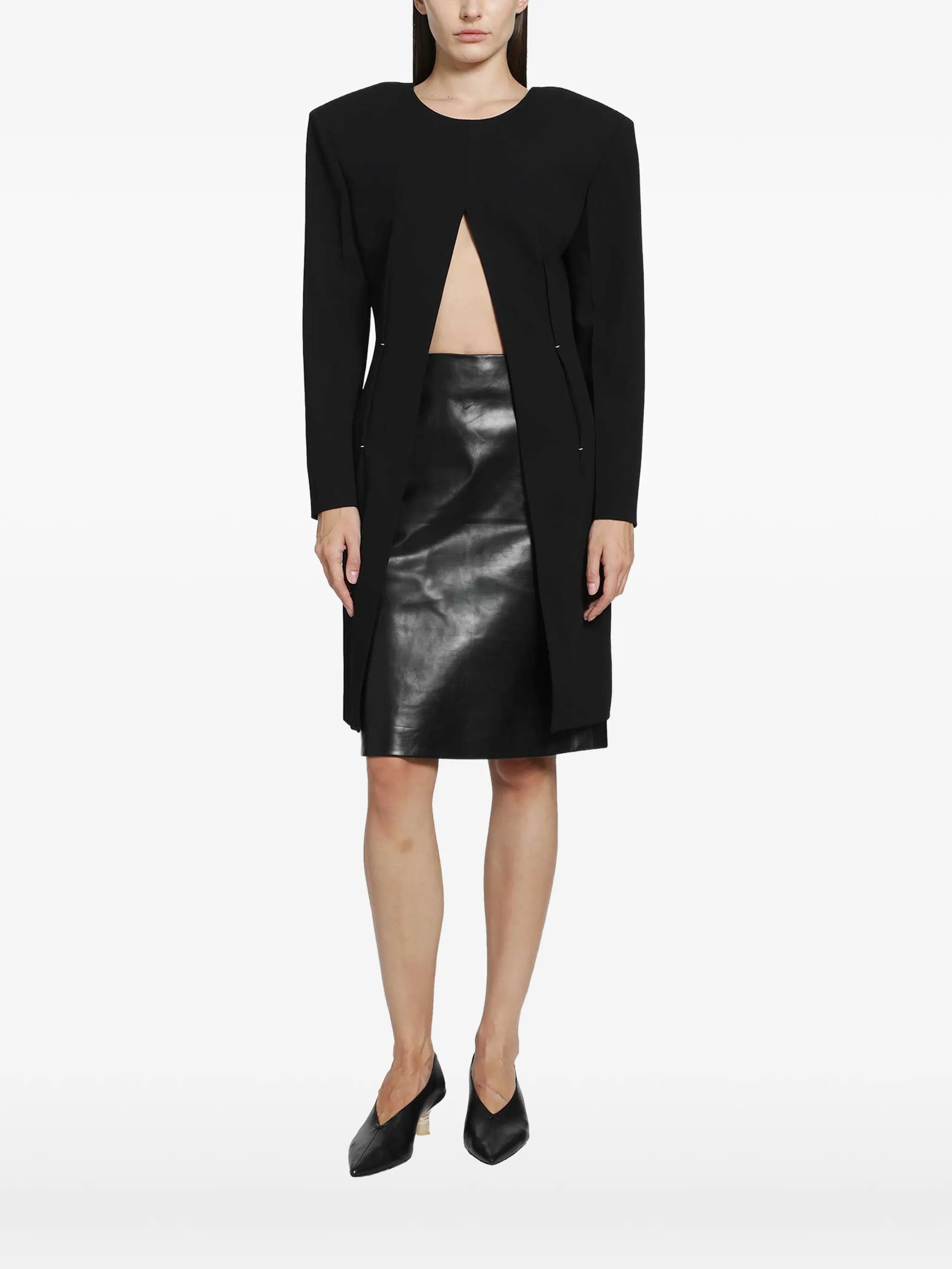 sablé cut-out top