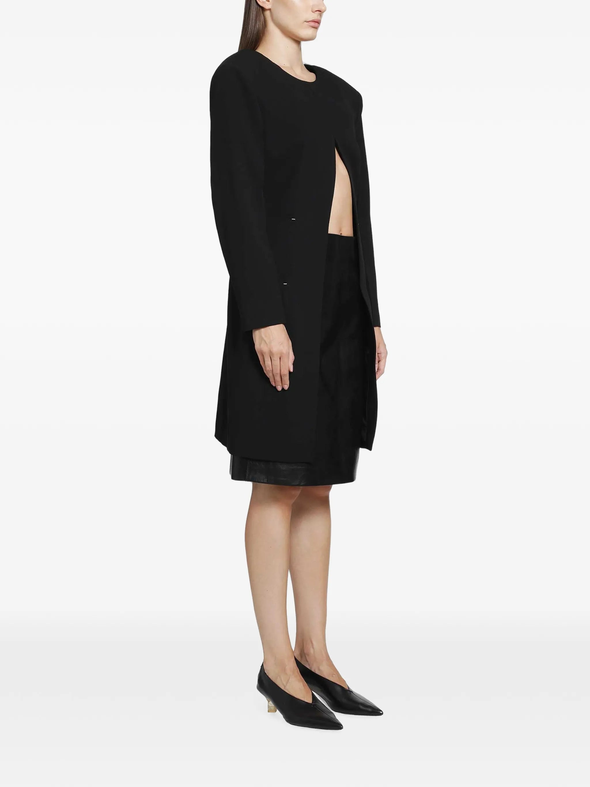 sablé cut-out top