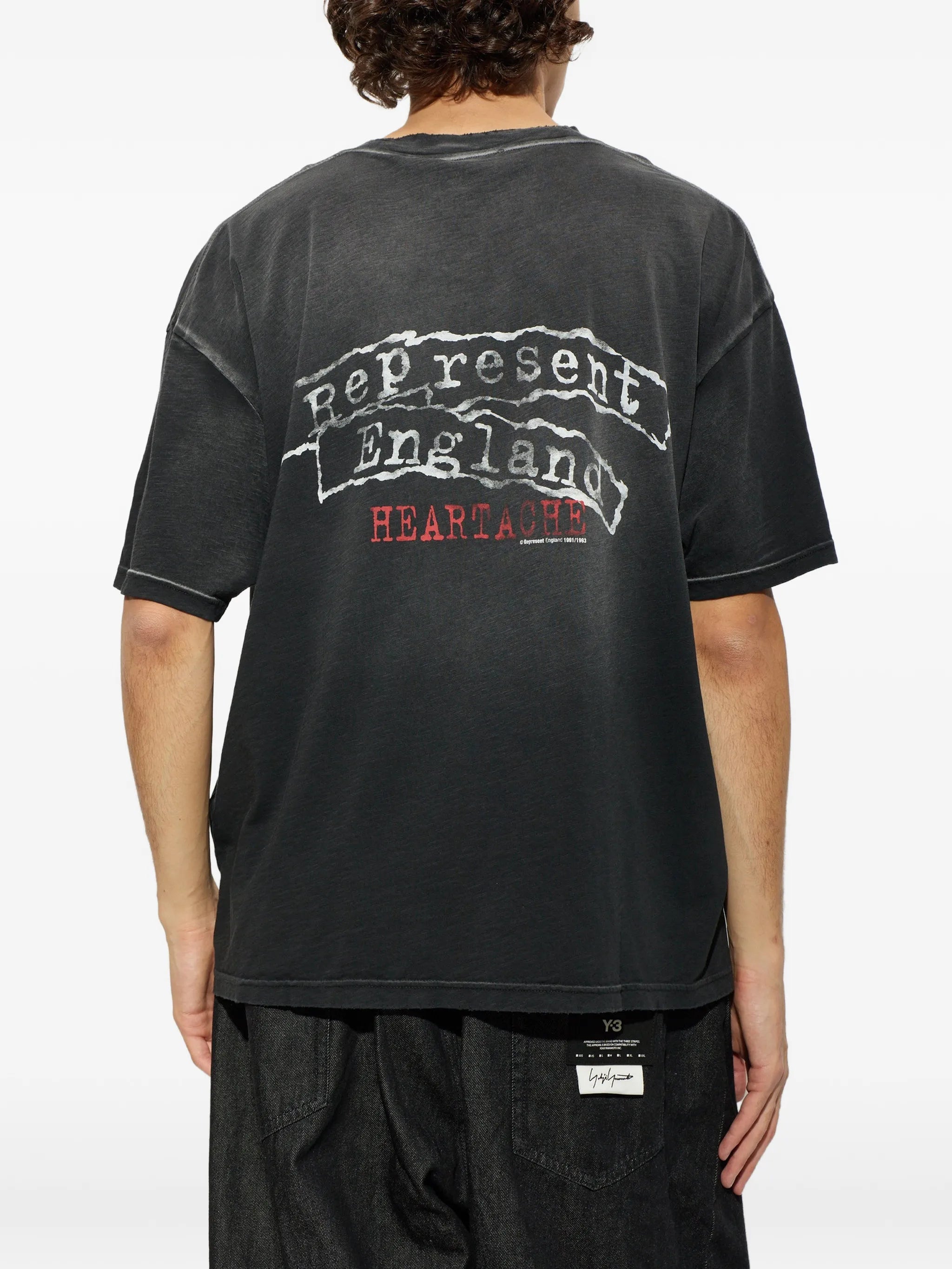 graphic-print T-shirt