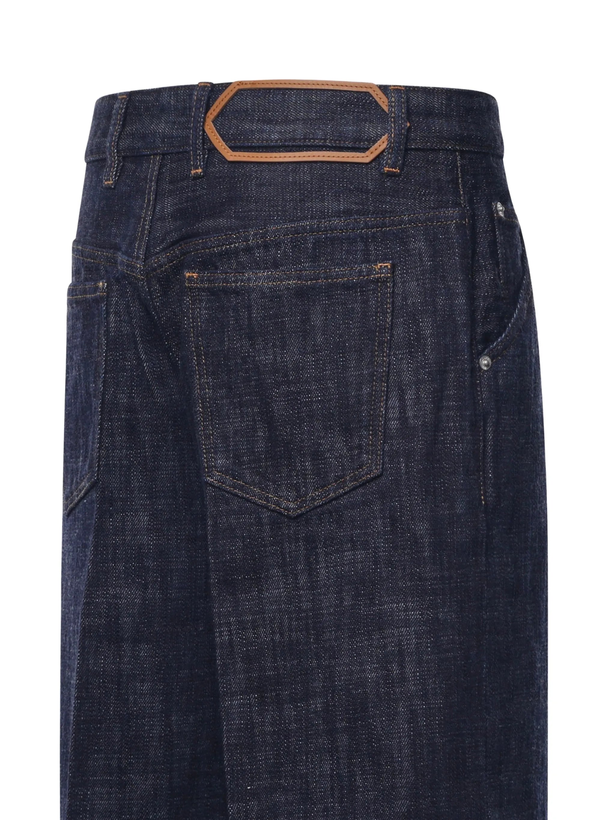 wide-leg pleated jeans