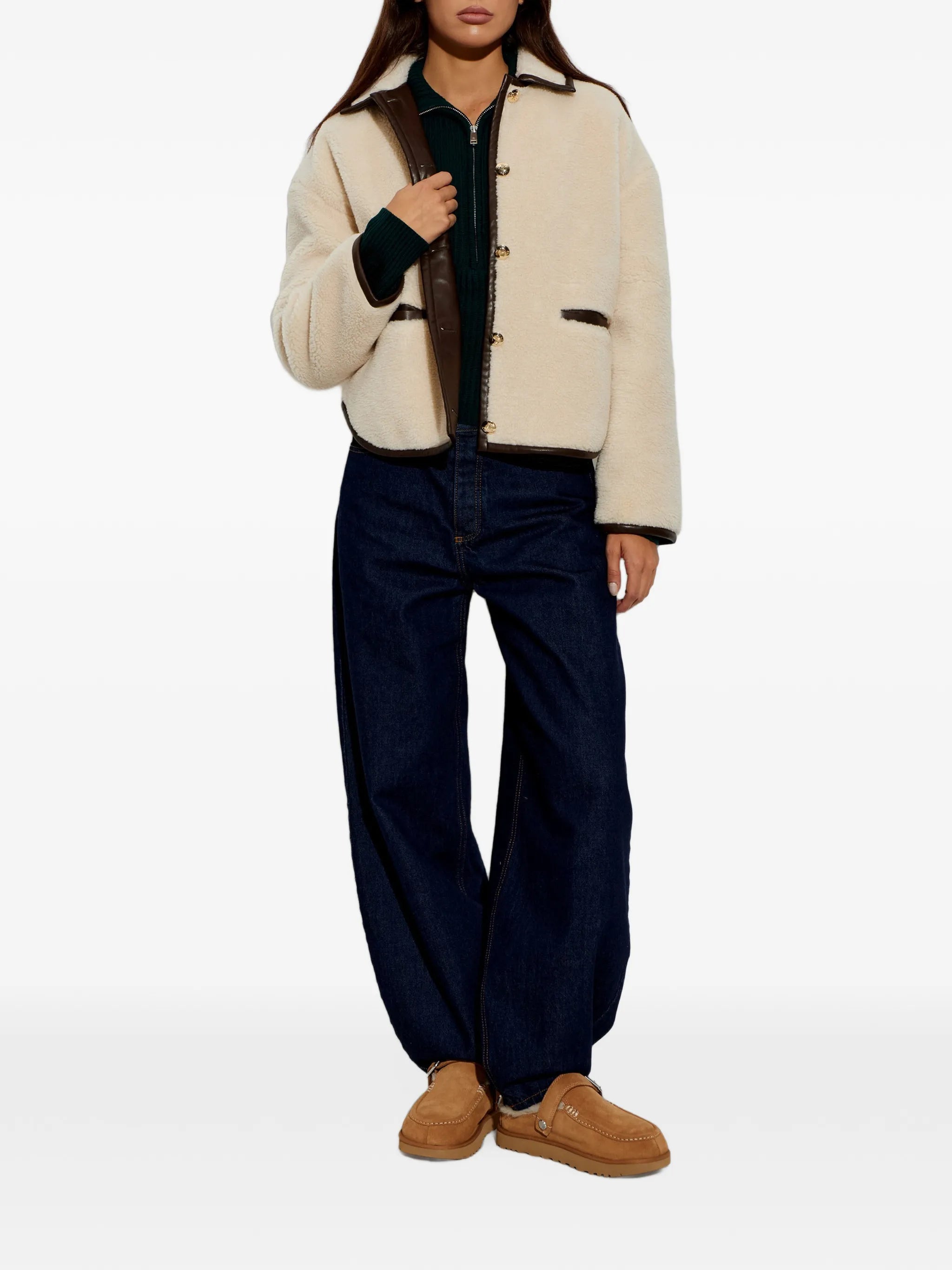 buckle-fastening shearling-lined sandals
